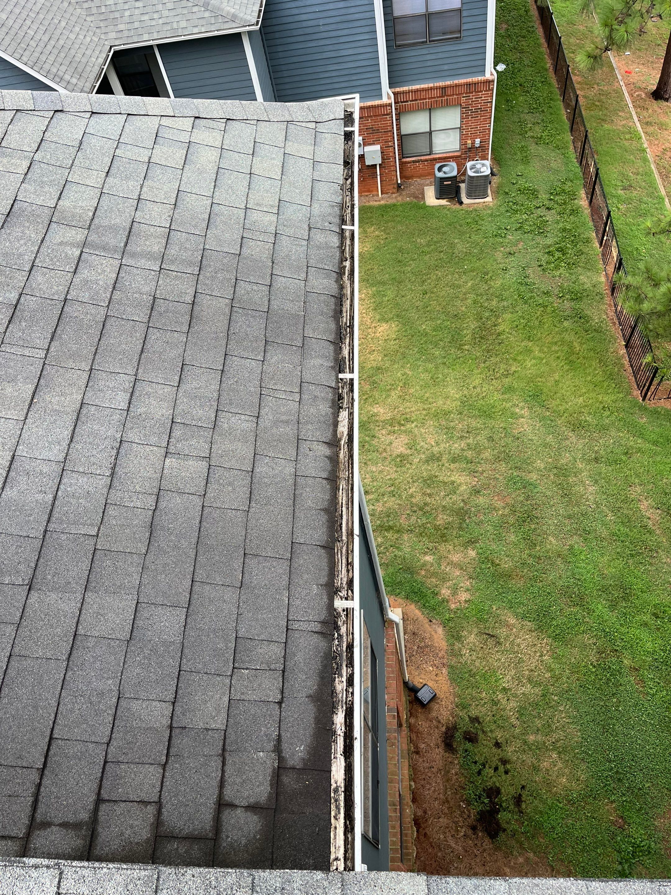 Commercial gutter cleaning Rock Hill & Fort Mill, SC after photo with clean gutters
