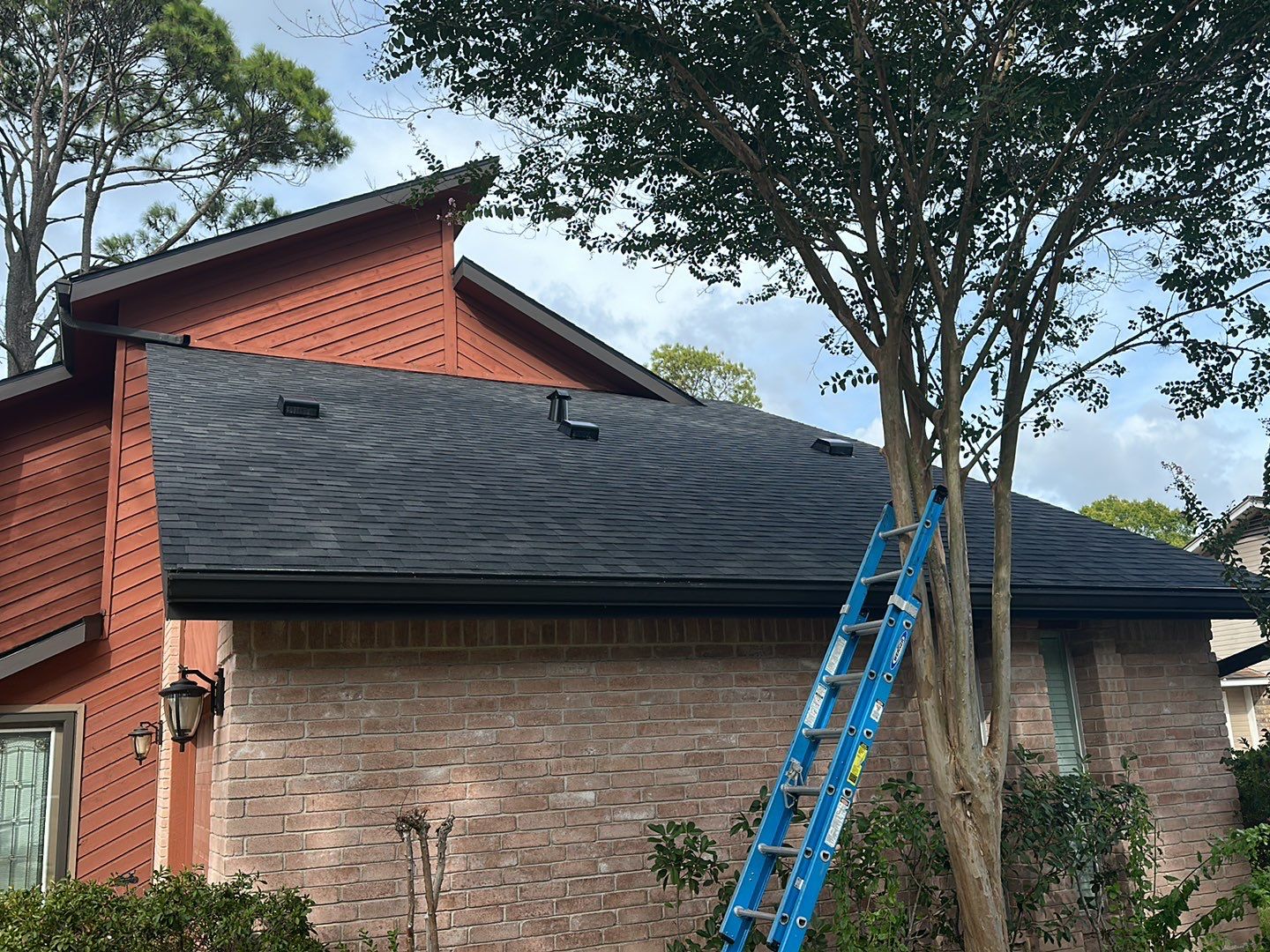 Residential Roofing Installation using Owen's Corning Duration (Lifetime) Shingles by Roof Repair Company