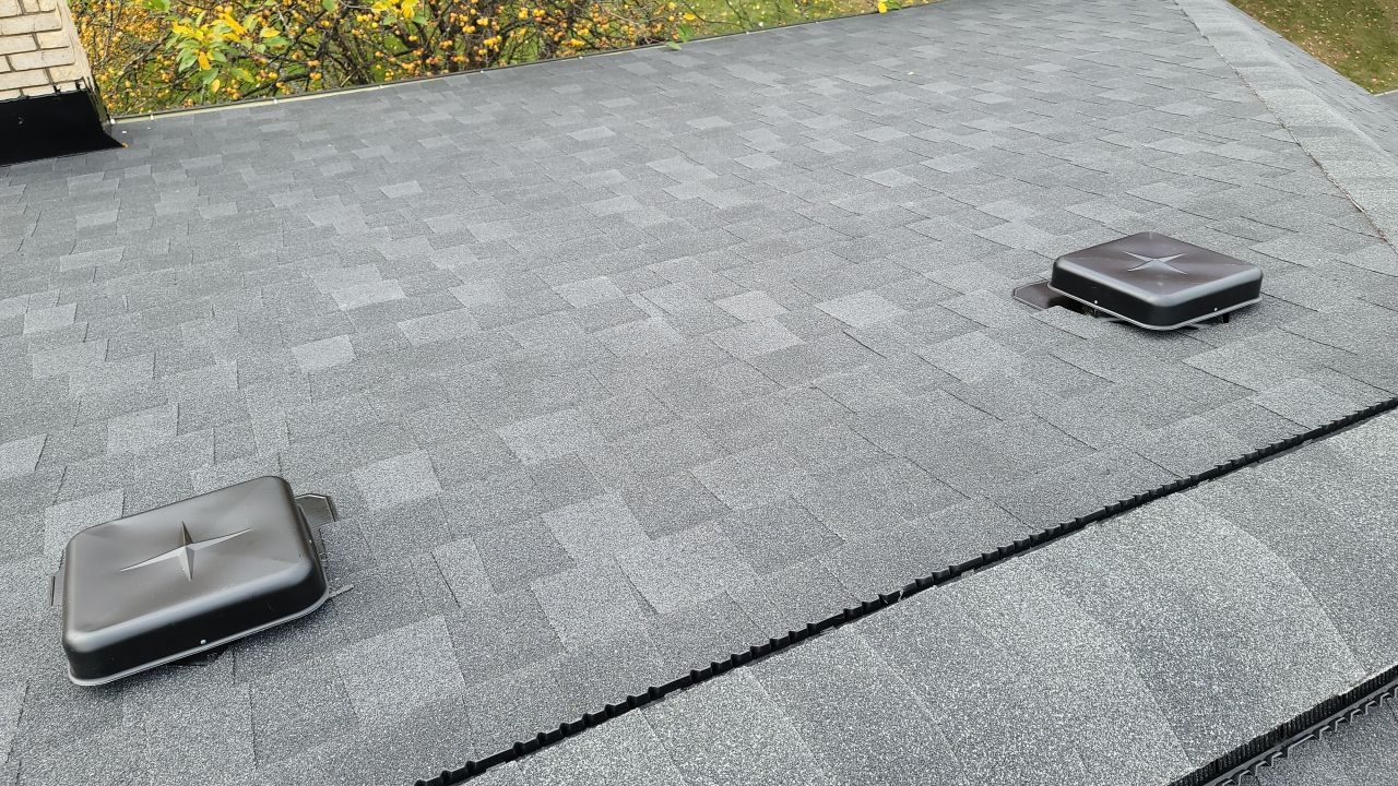 ATLAS PINNACLE COLOR: SCOTCHGARD BLACK SHADOW DRIP EDGE: WHITE by Eagle Eye Roofing