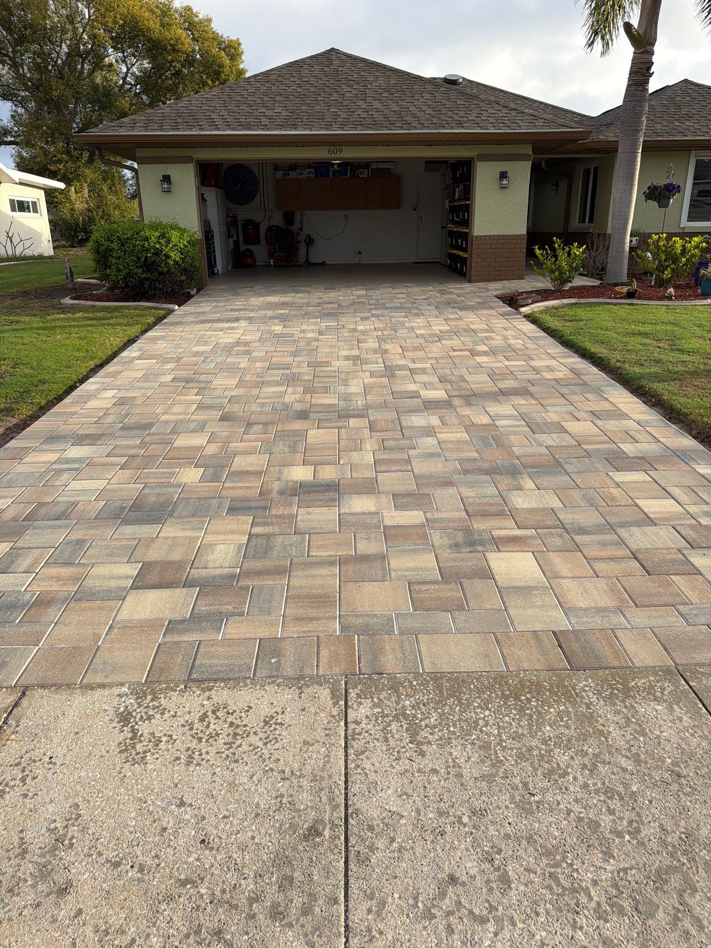 Paver Driveway and Patio Sealing in Sun City Center by Supreme Paver Experts