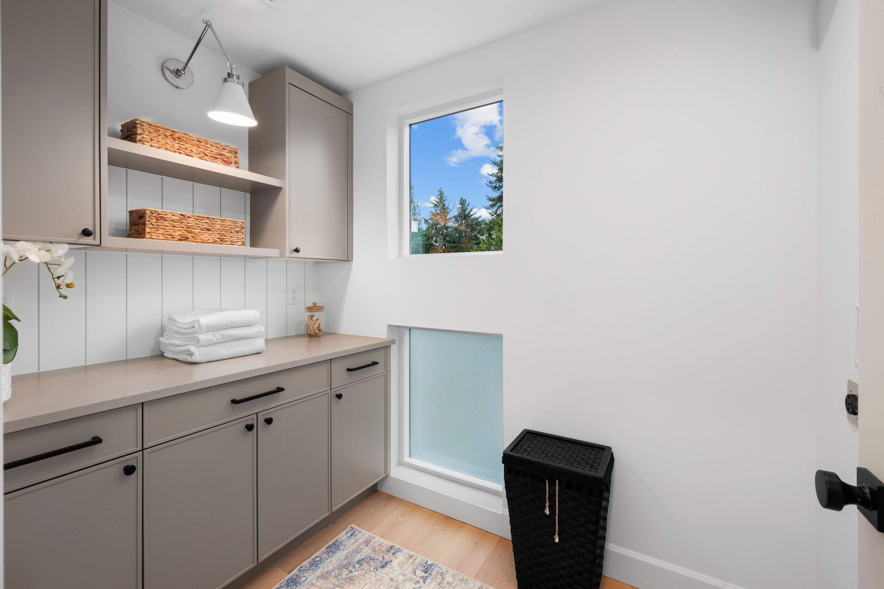 Wedgwood in-fill development by LinMak Construction