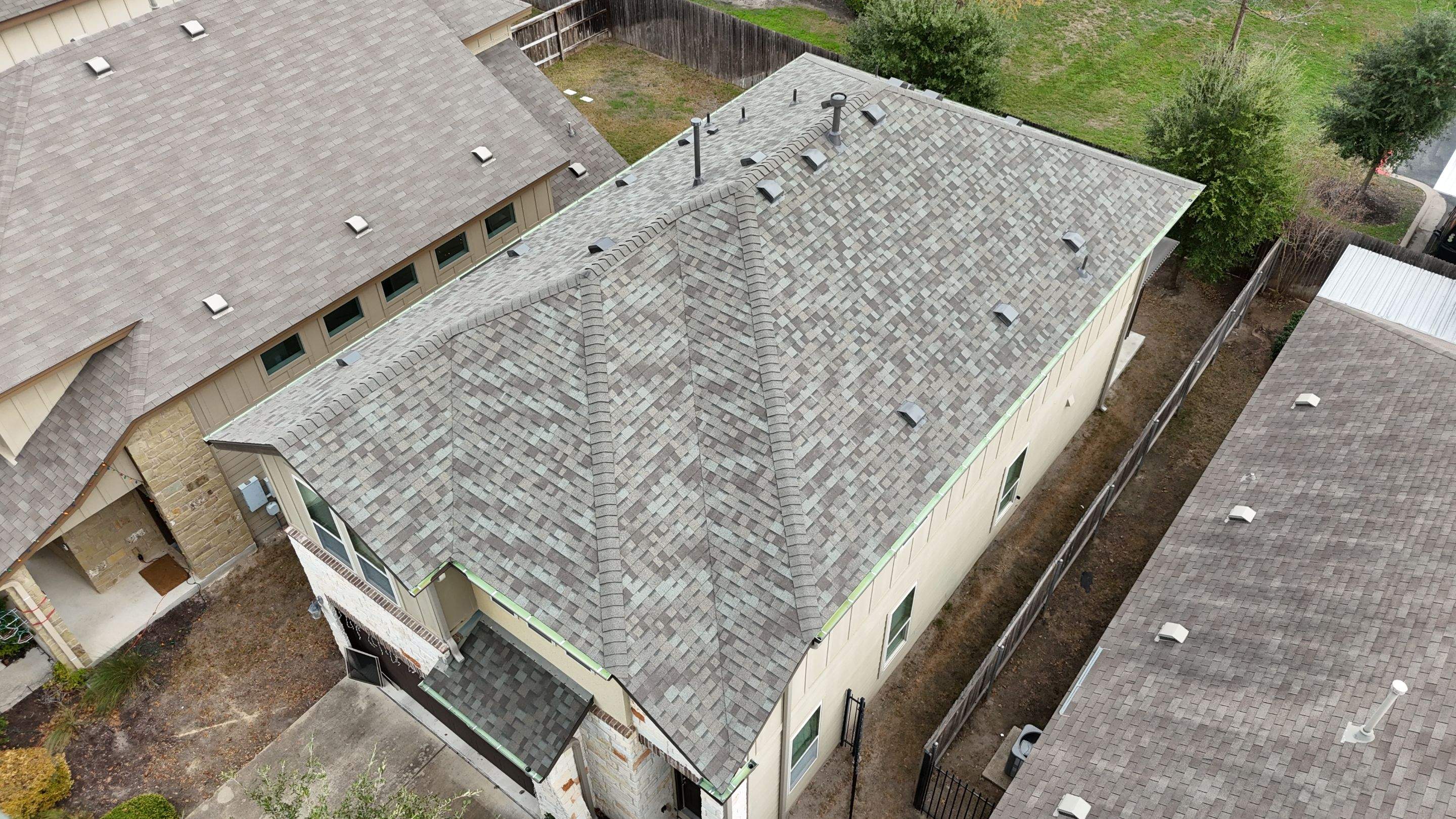 Driftwood - Owens Corning TruDefinition Duration by RoofsOnly.com