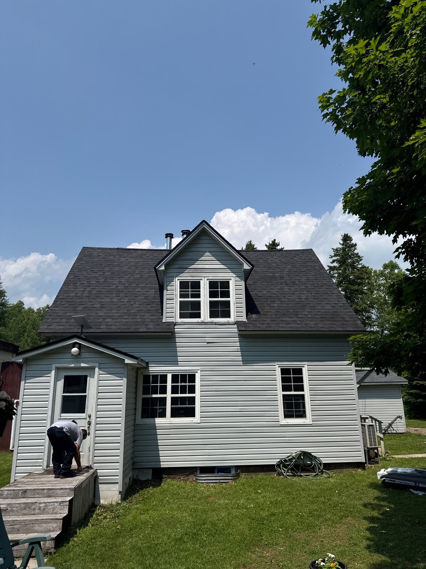 New Premium Shingle Roof by Bobby Built