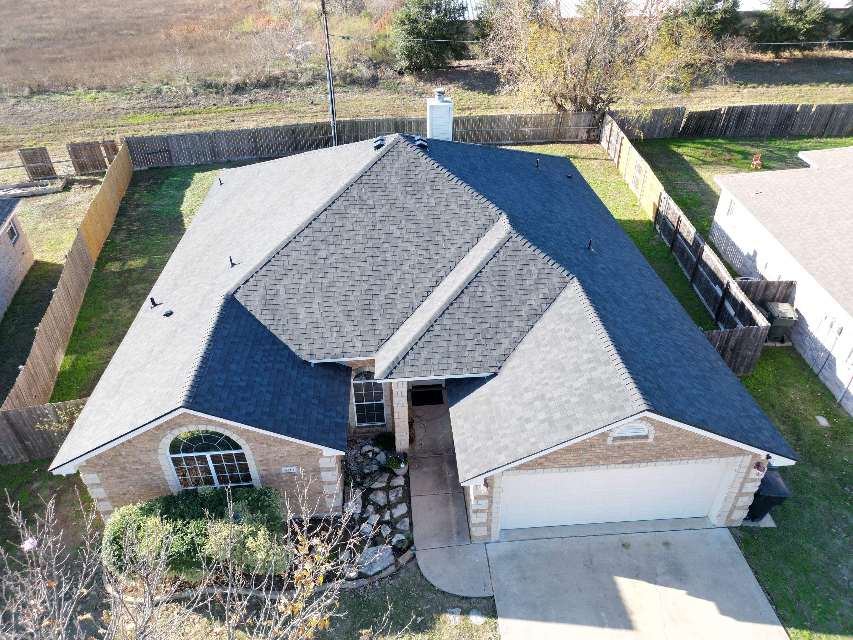 Onyx Black - Owens Corning TruDefinition Duration by RoofsOnly.com