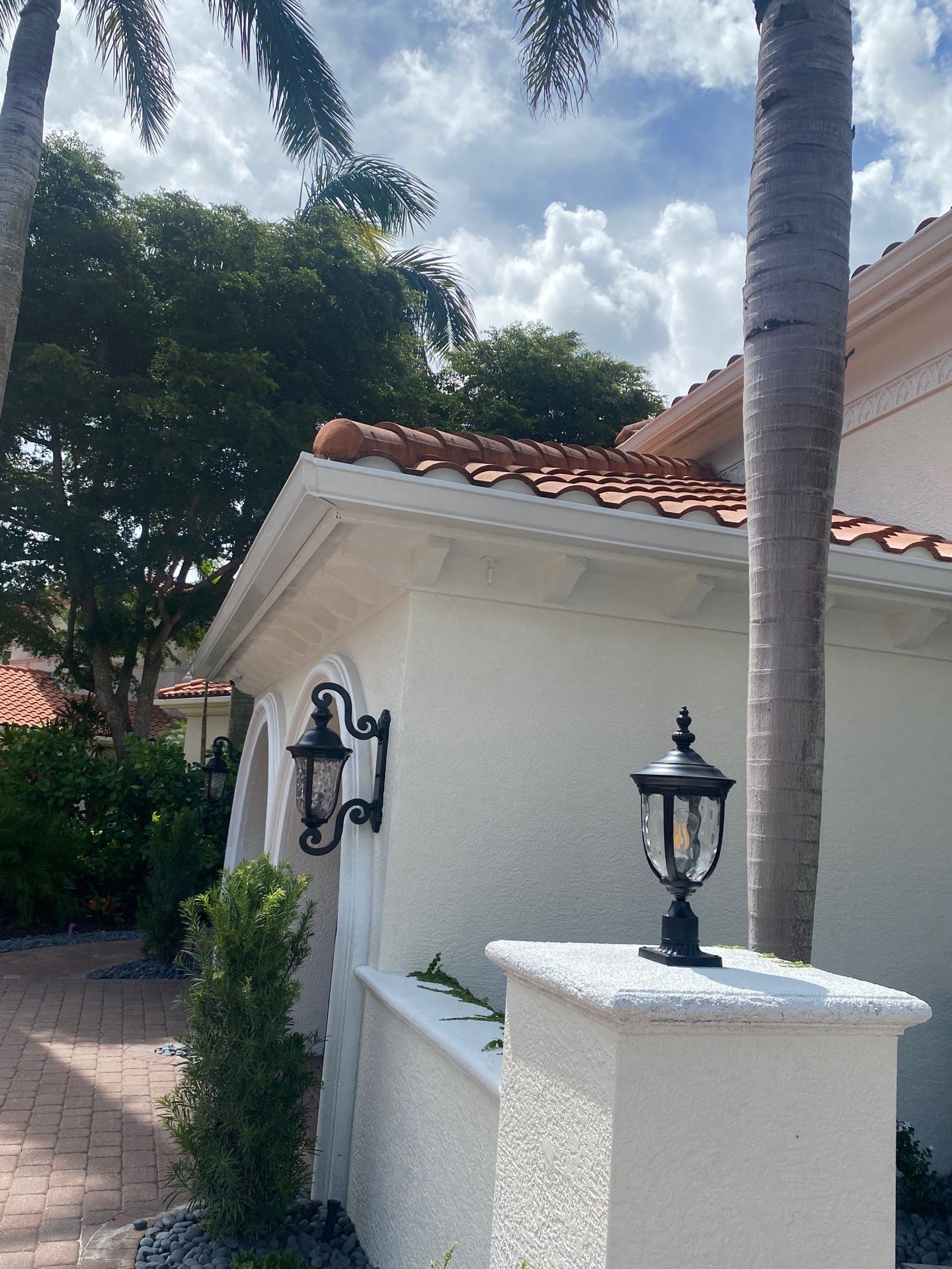 7-Inch Seamless Gutters Installed in Fort Myers FL by Gutter Professors