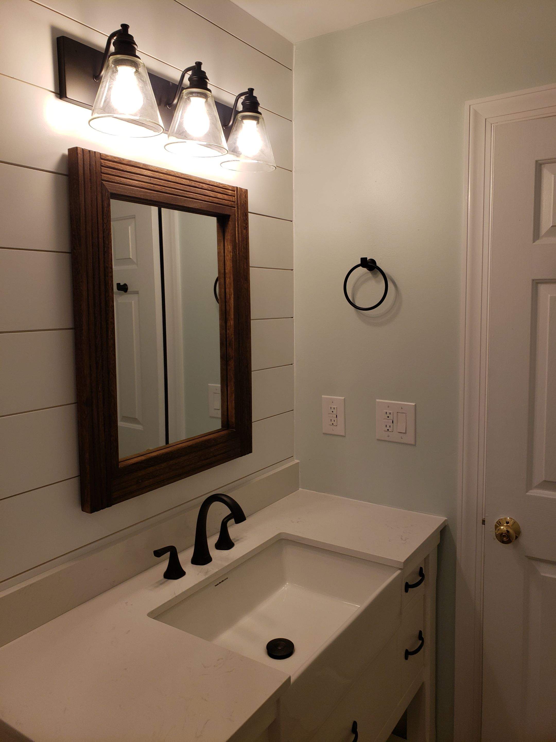 Modern Elegance: Bathroom Upgrade by A Step Above Handy LLC 
