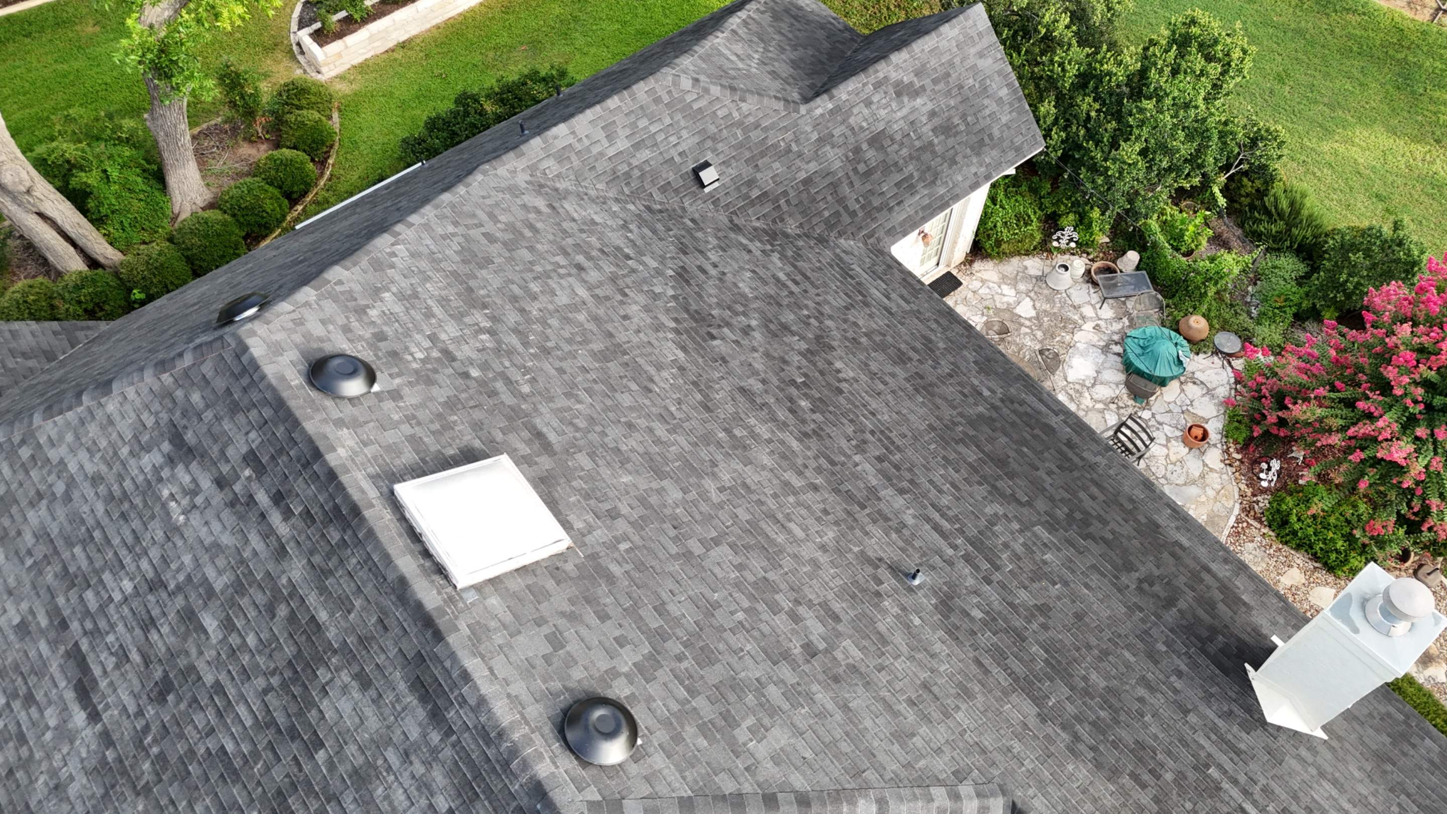 Brilliant Black - Malarkey Vista by RoofsOnly.com