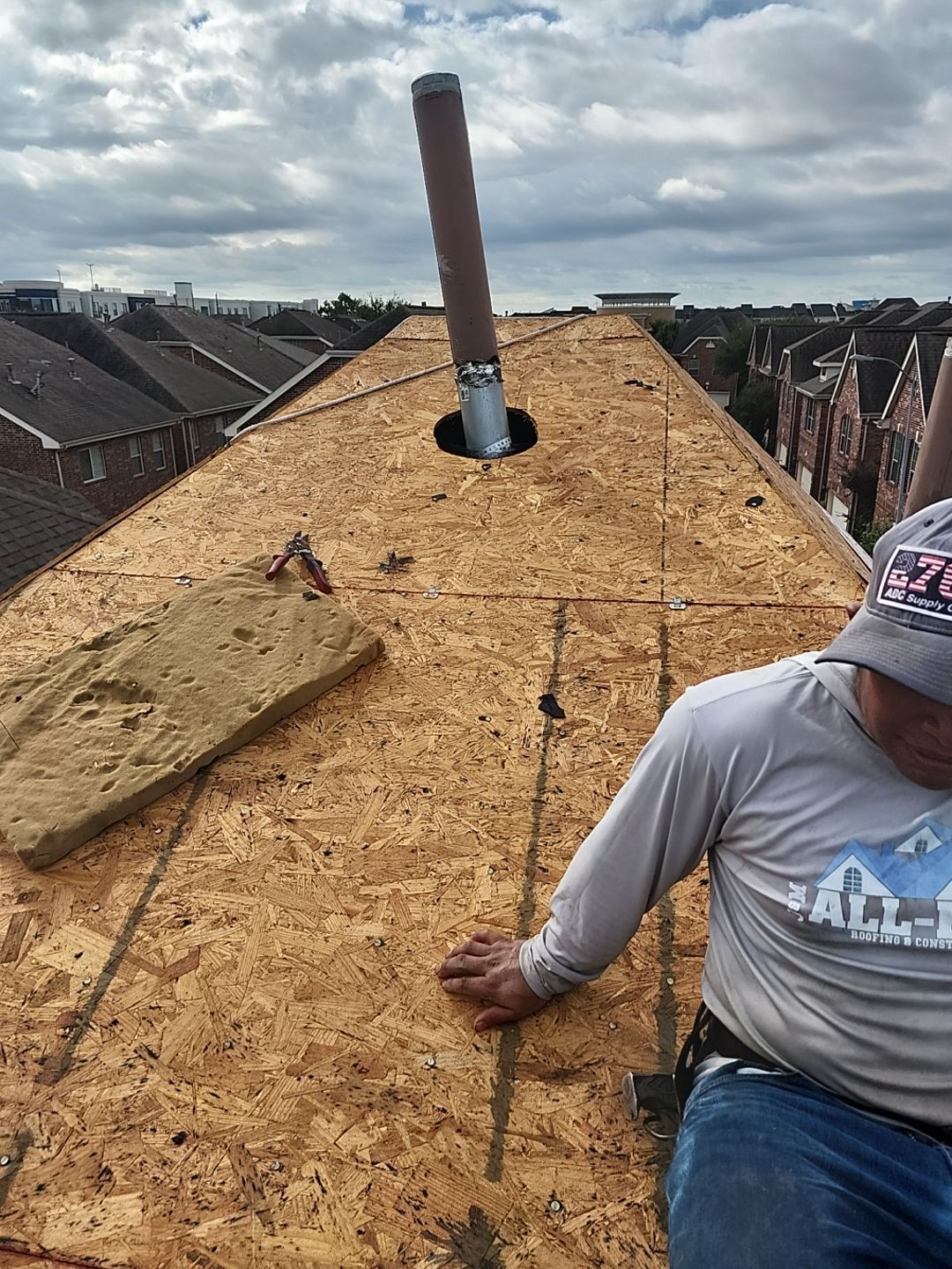 Residential Roofing Installation using Owen's Corning Duration (Lifetime) Shingles by Roof Repair Company