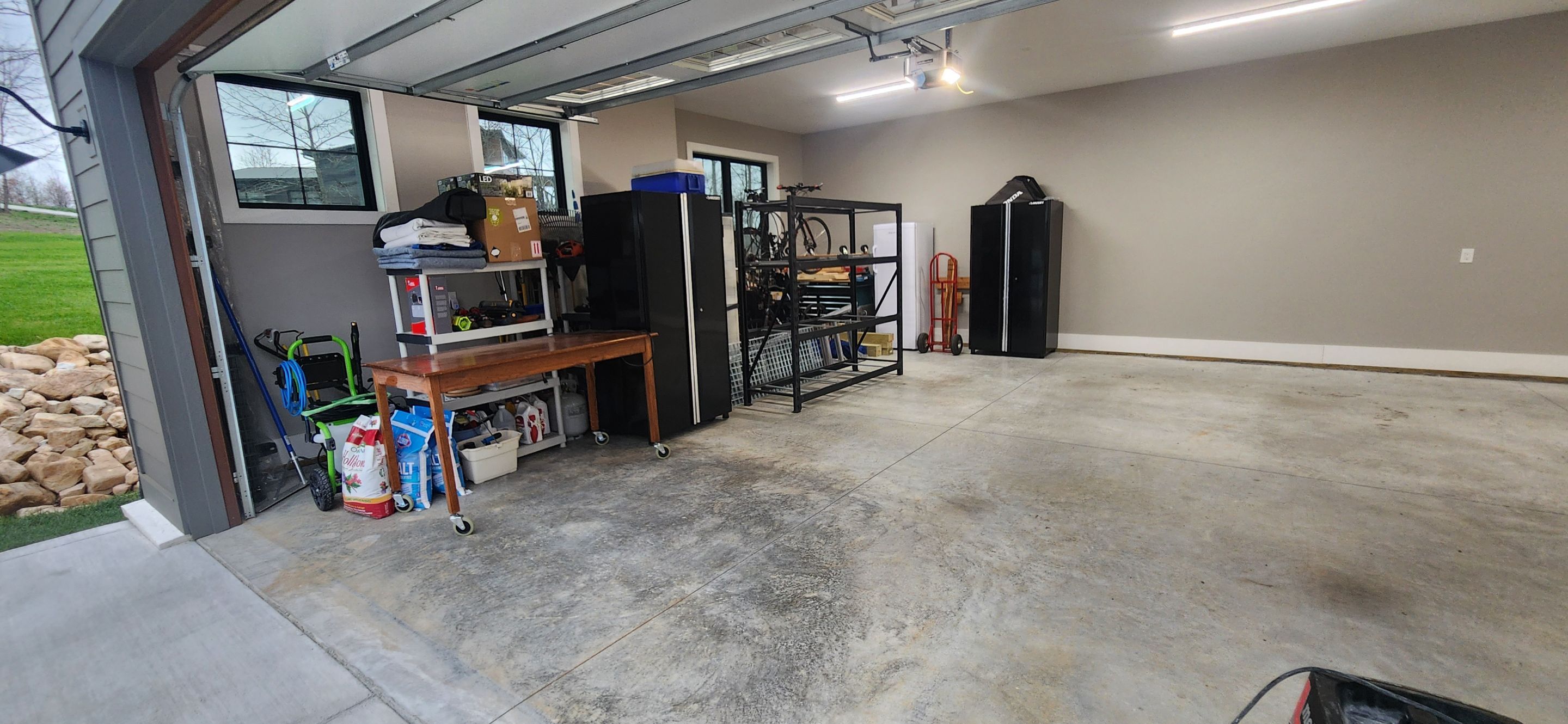 Standalone garage in the Jasper Highlands neighborhood! by Elite Floor Solutions