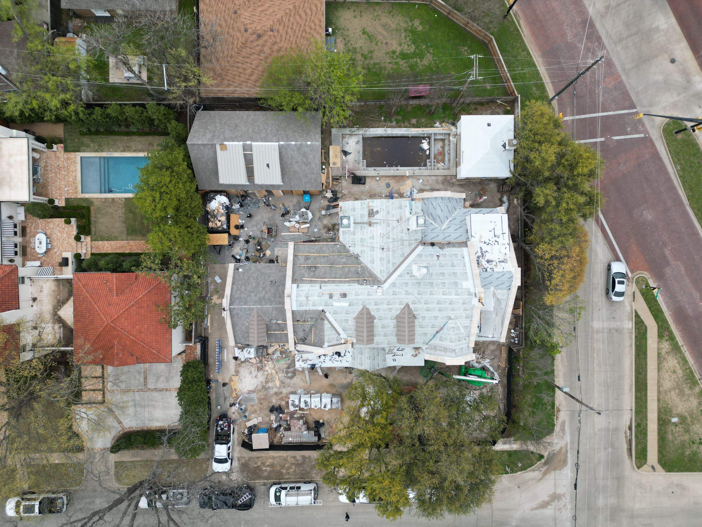 Residential Roofing Installation using DaVinci Multi Width Shake by Harvey Roofing & Construction