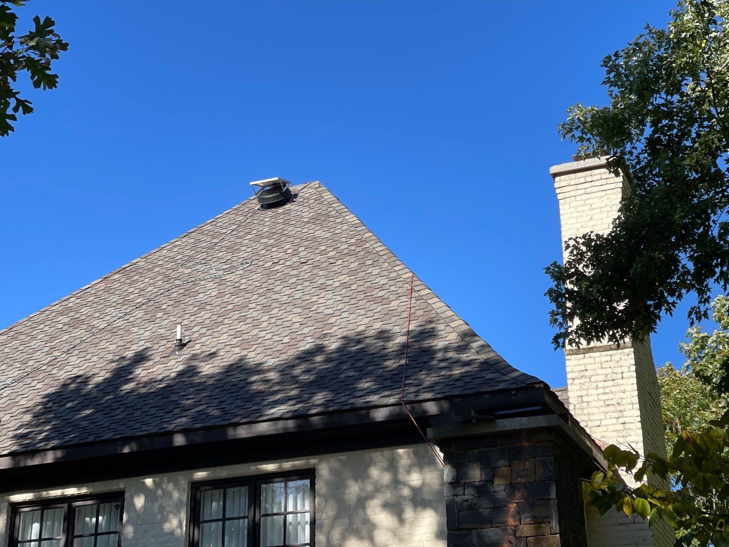 Presidential Shake Install by Paragon Roofing