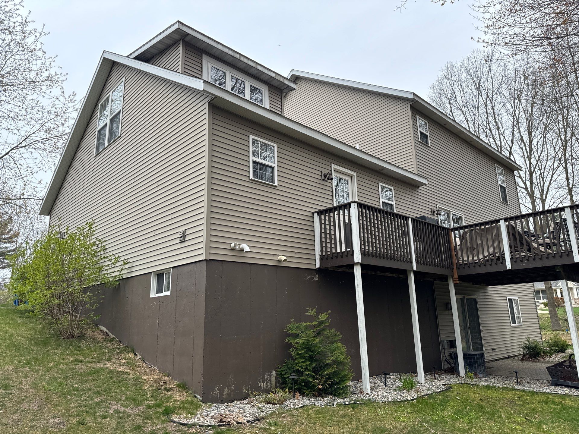 Exterior home painting. by Gordon Painting