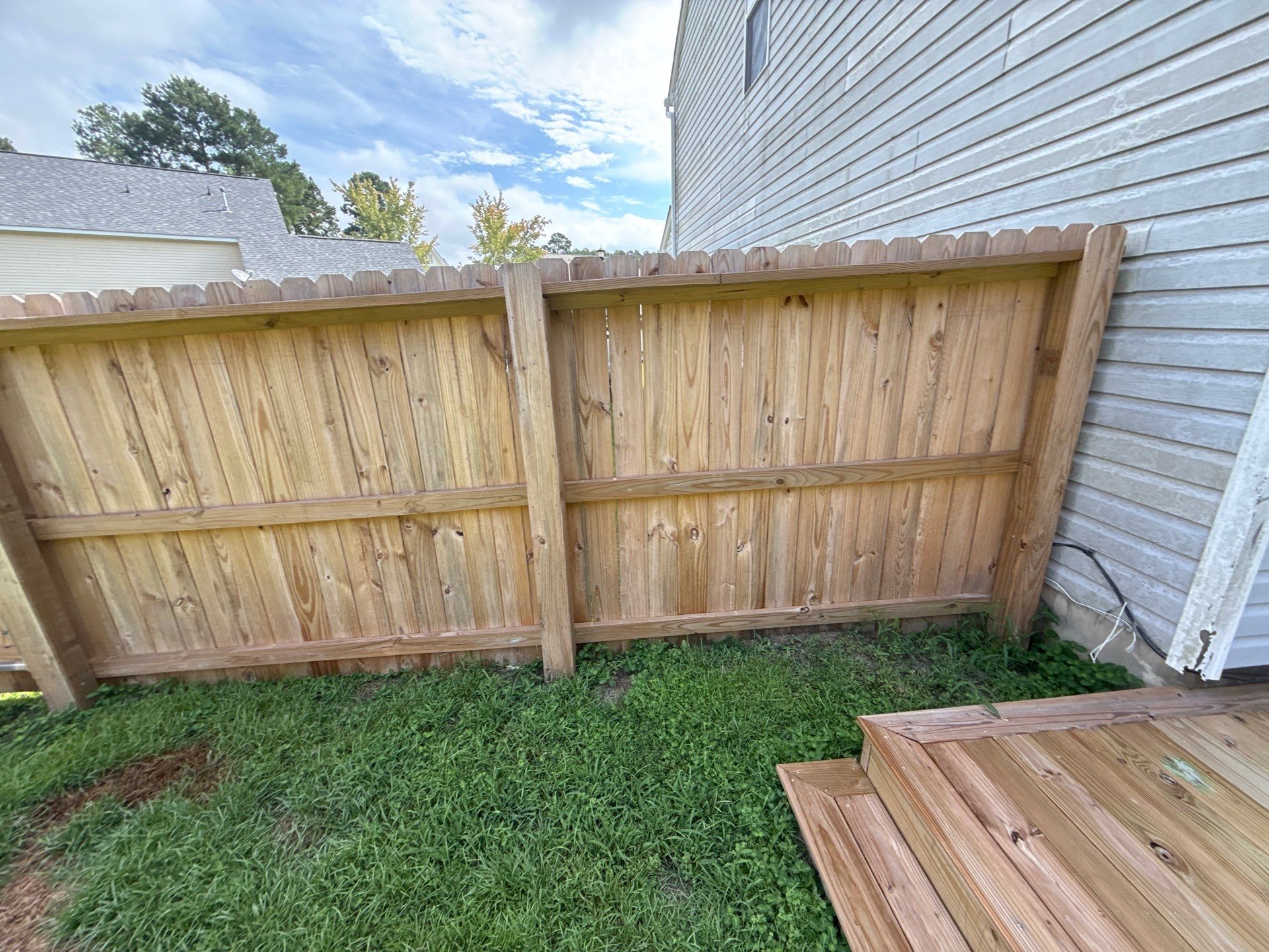 Wood Fence and Wood Deck using Wood Sealant by DuraSeal