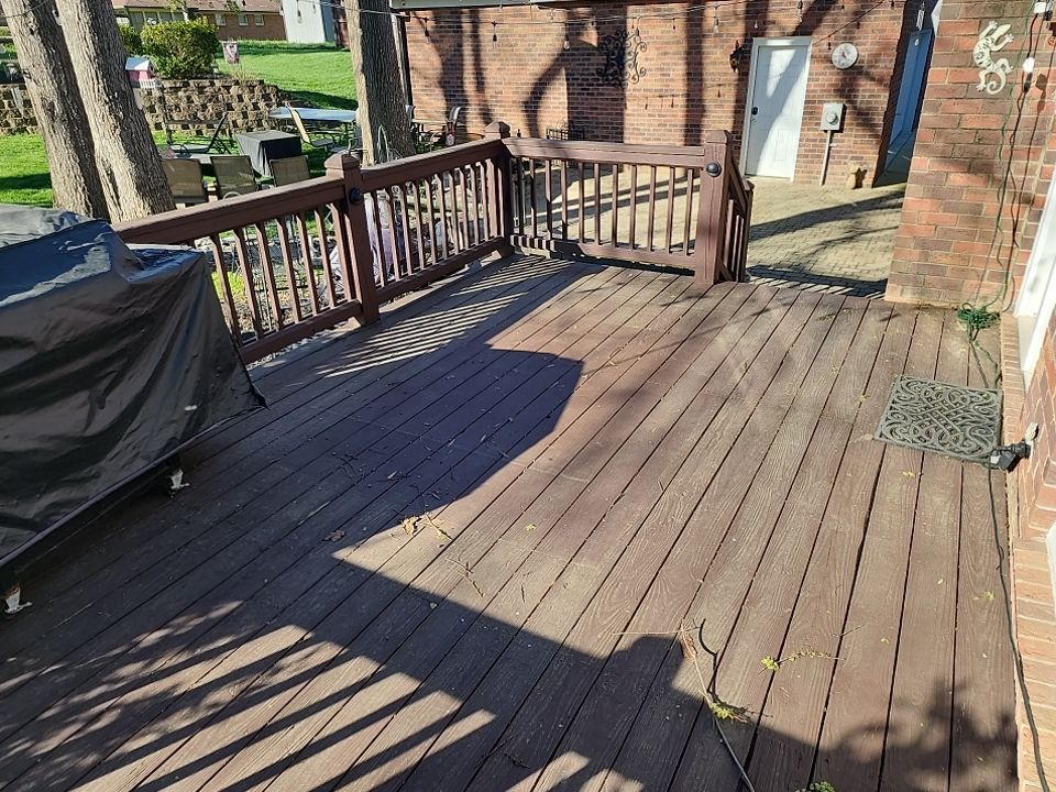 House Wash using cleaner by Power Wash Masters LLC