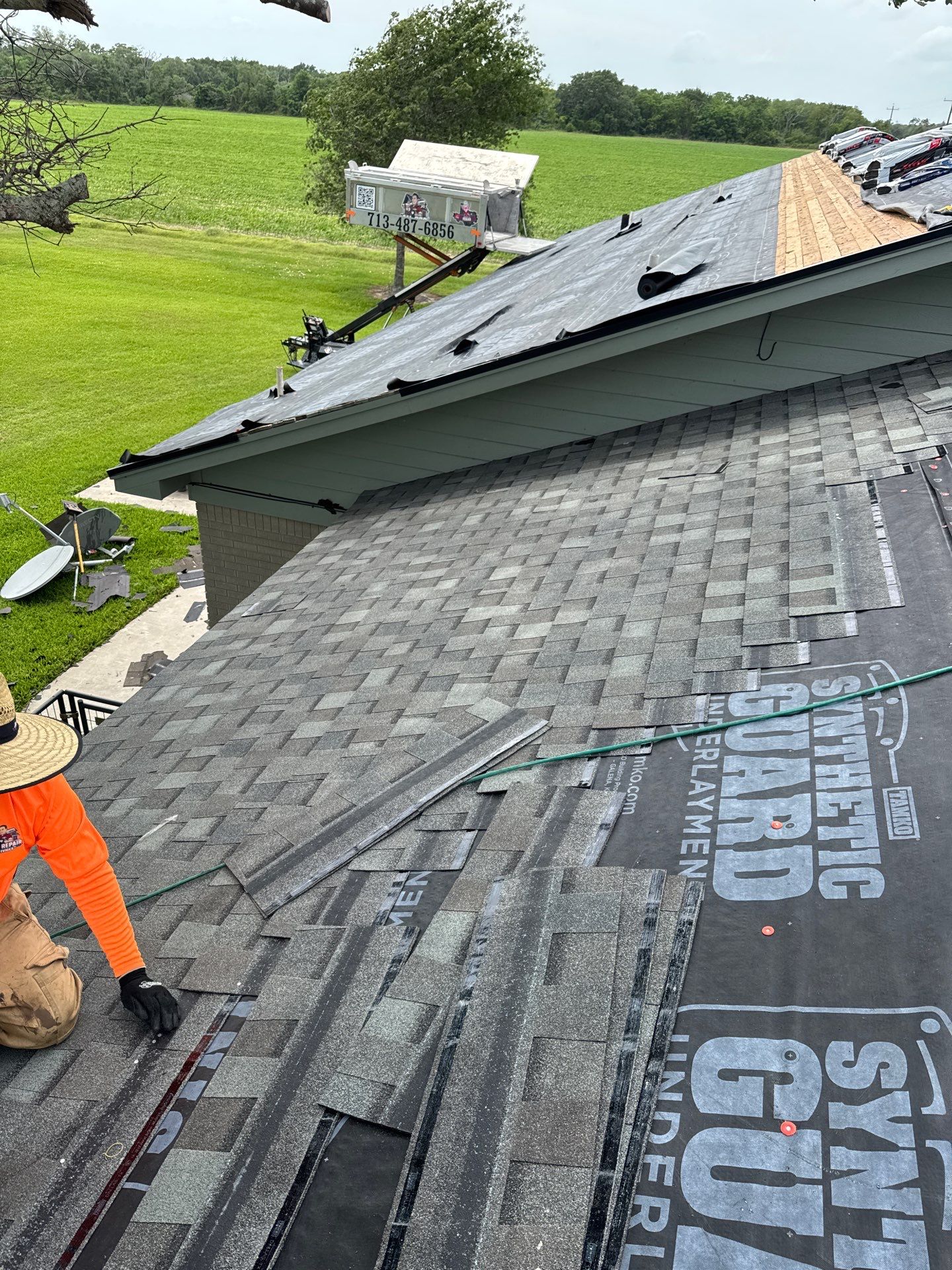 Roof Replacement louise by Roof Repair Company