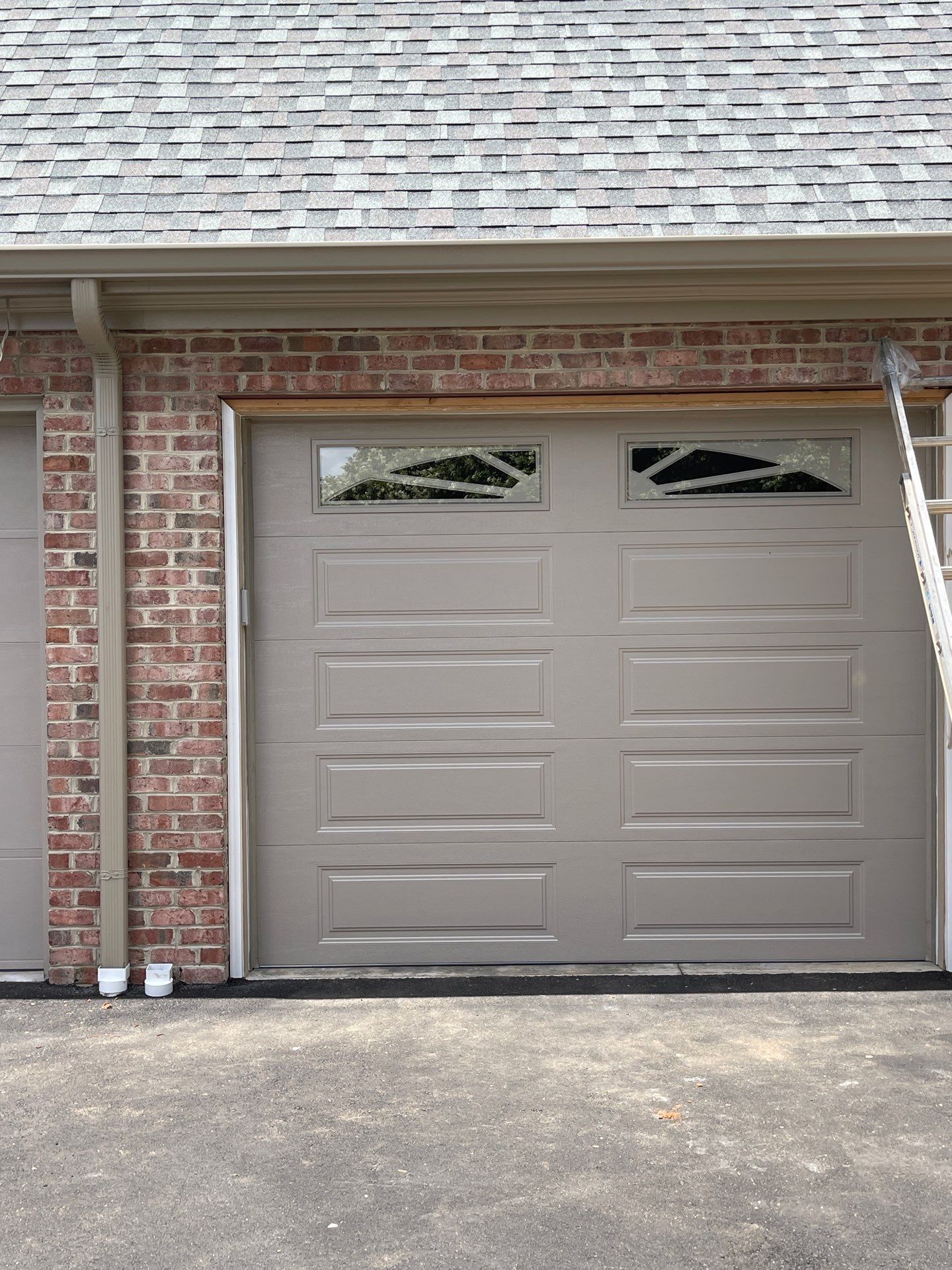 Beautiful 6" Seamless Gutter by Peak 2 Peak Services LLC