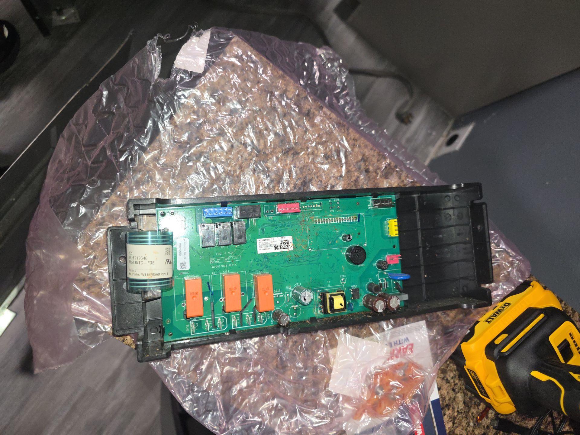Whirlpool Electric Range Control Board Replacement in Apopka by AMB-WORKS APPLIANCE REPAIR