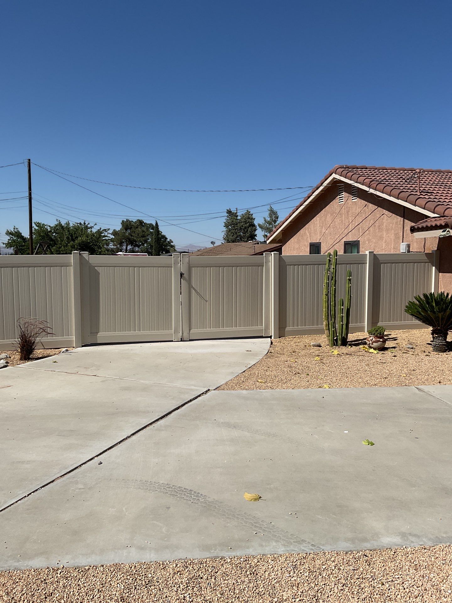Fence Installation using Vinyl by Fence Guys Inc.