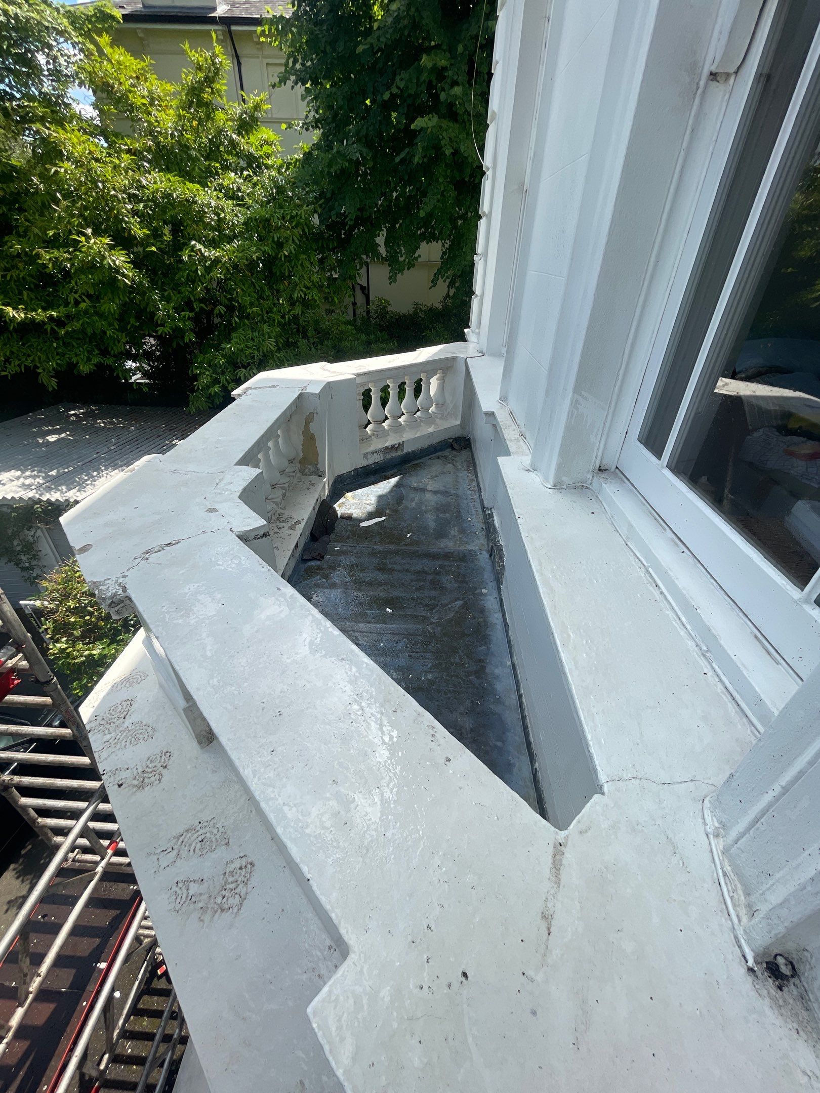 Render and patio clean using Pureseal Biocide by Ges Exterior Cleaning ltd
