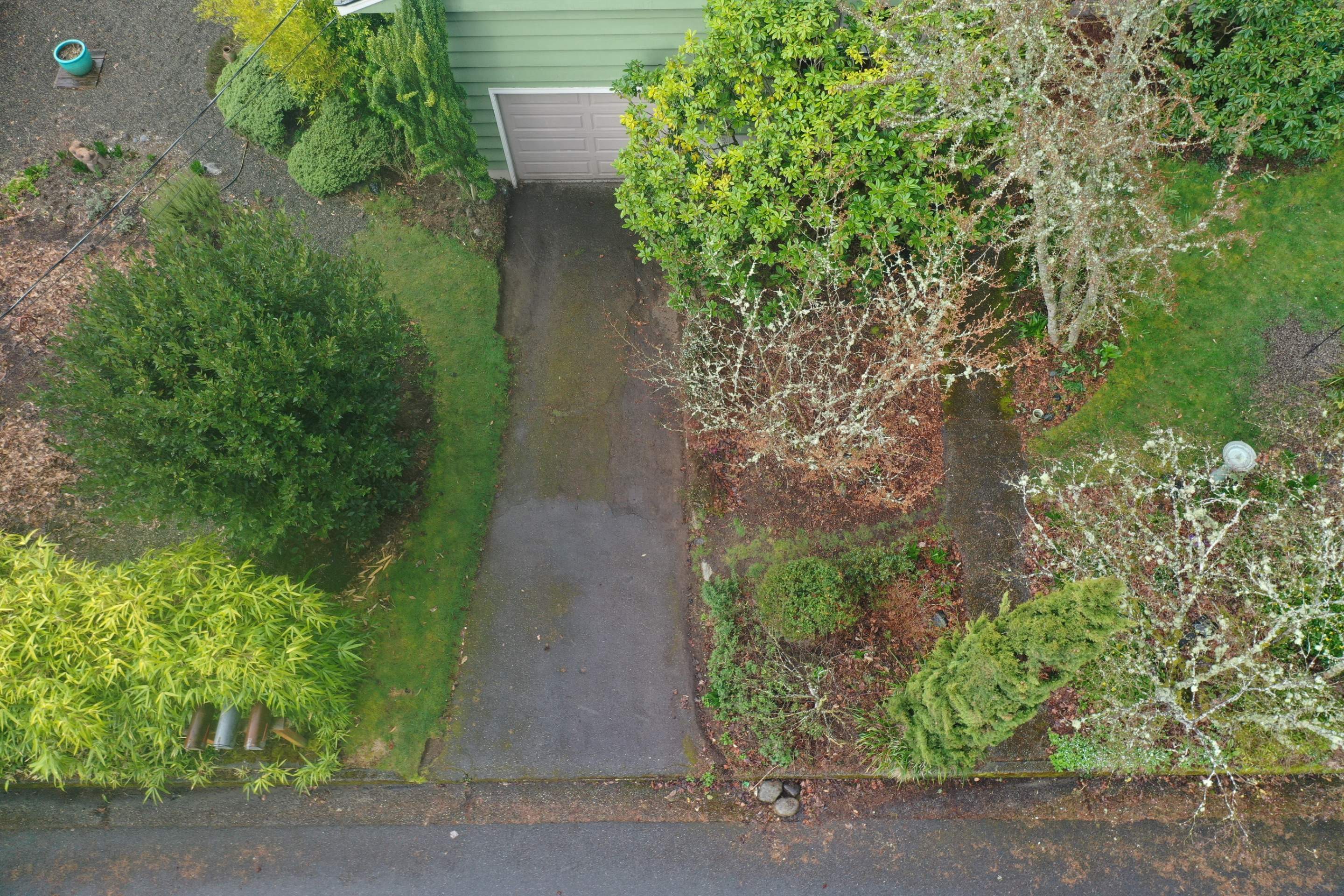 Pavers Driveway & Walkway with Concrete Lip | Seattle  by Jireh Asphalt & Concrete Inc 