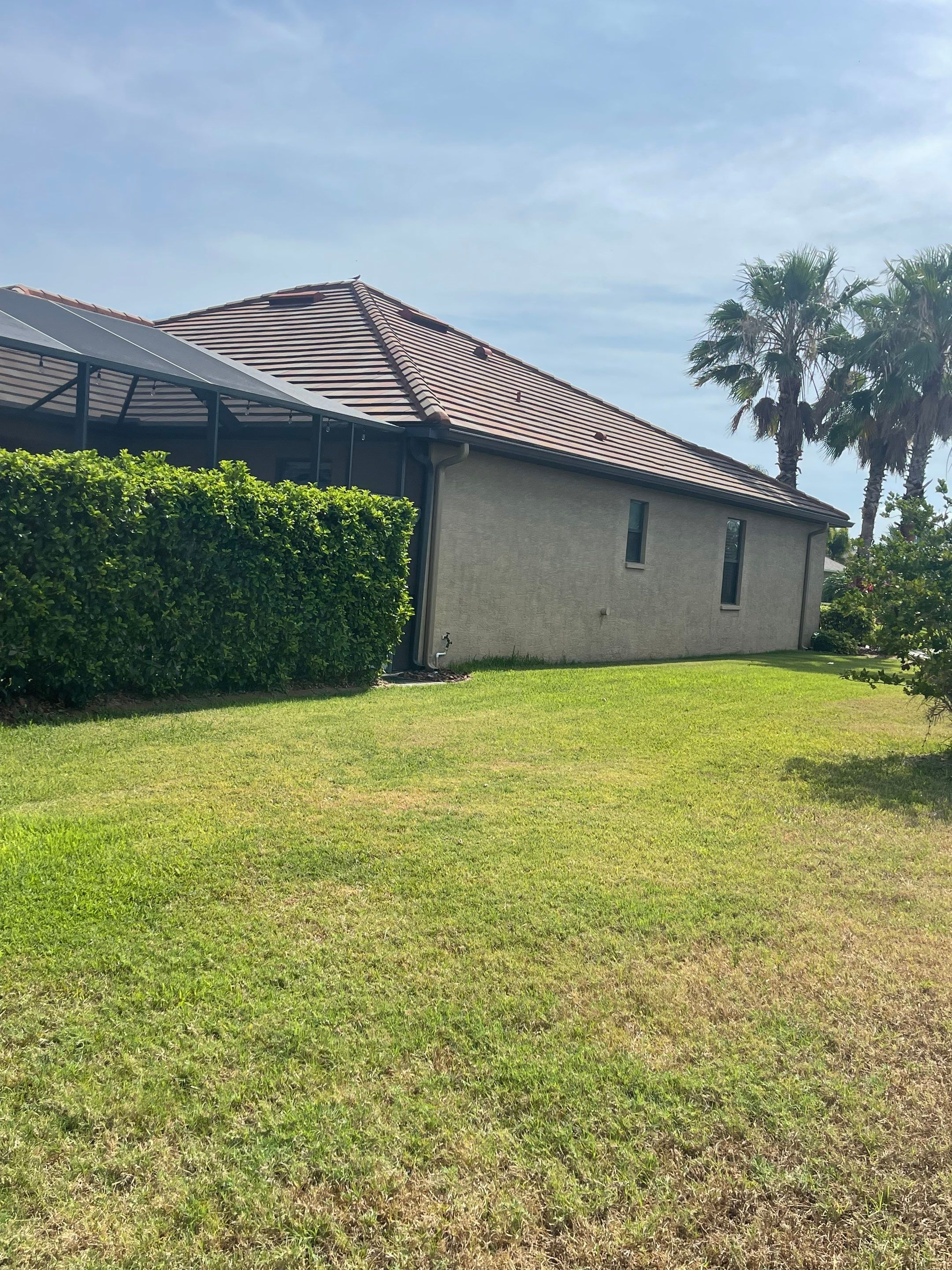 🏡 Tile Roof Cleaning – Gamble Creek Estates, Parrish, FL by Sunshine AquaWash