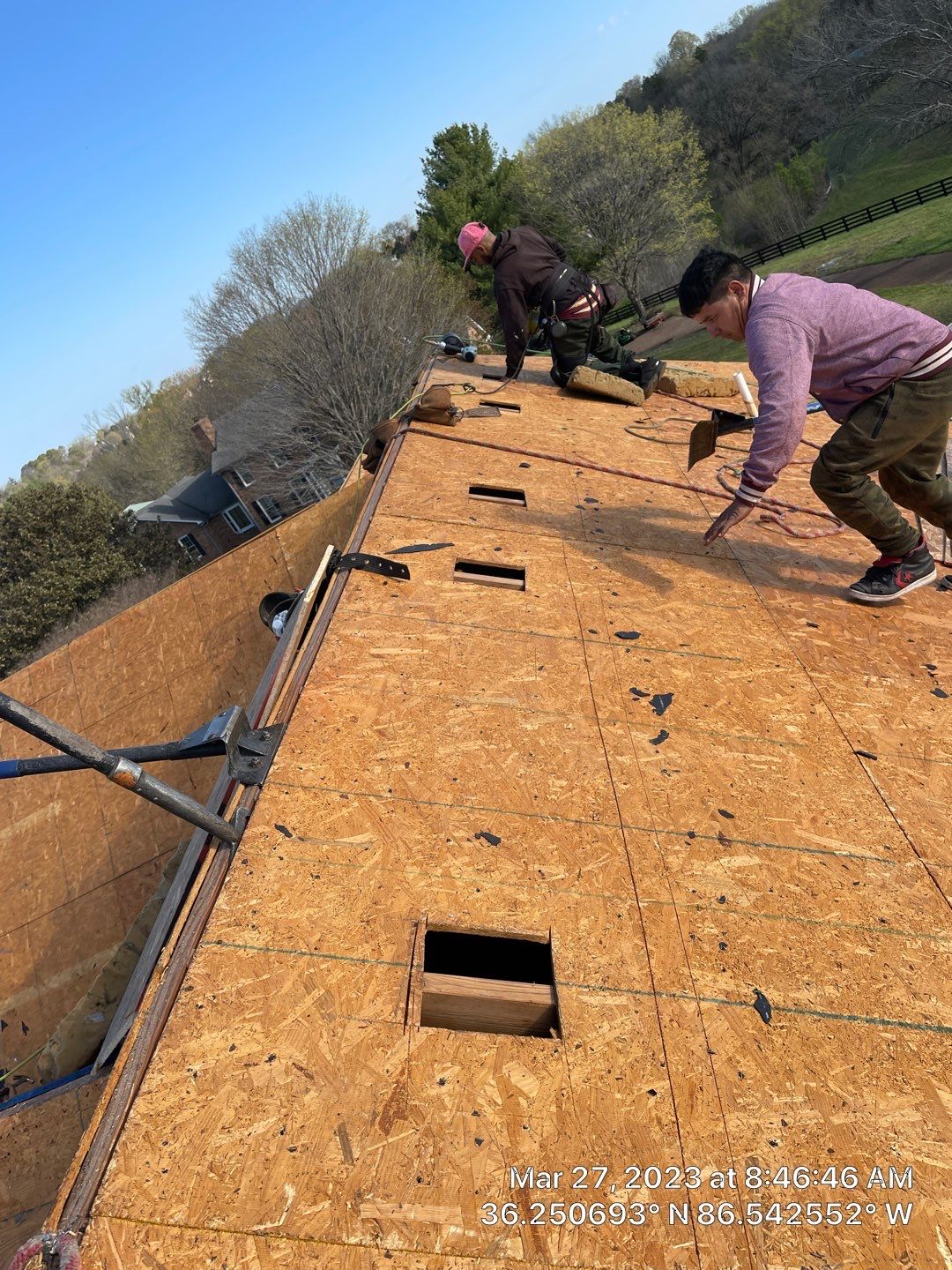 Owens Corning Duration in Teak by Undersun Roofing 