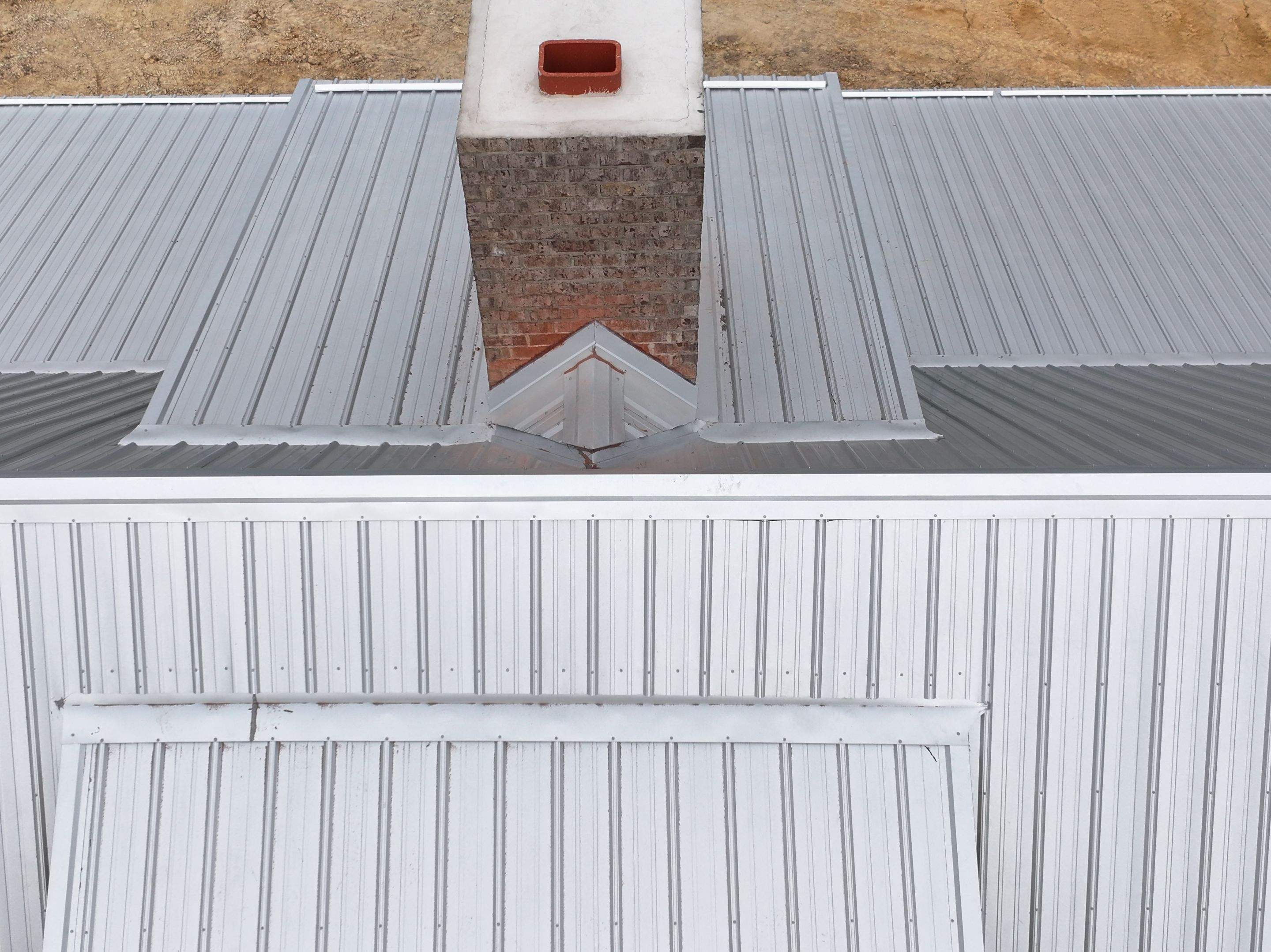 Cox Residence by Omnia Roofing