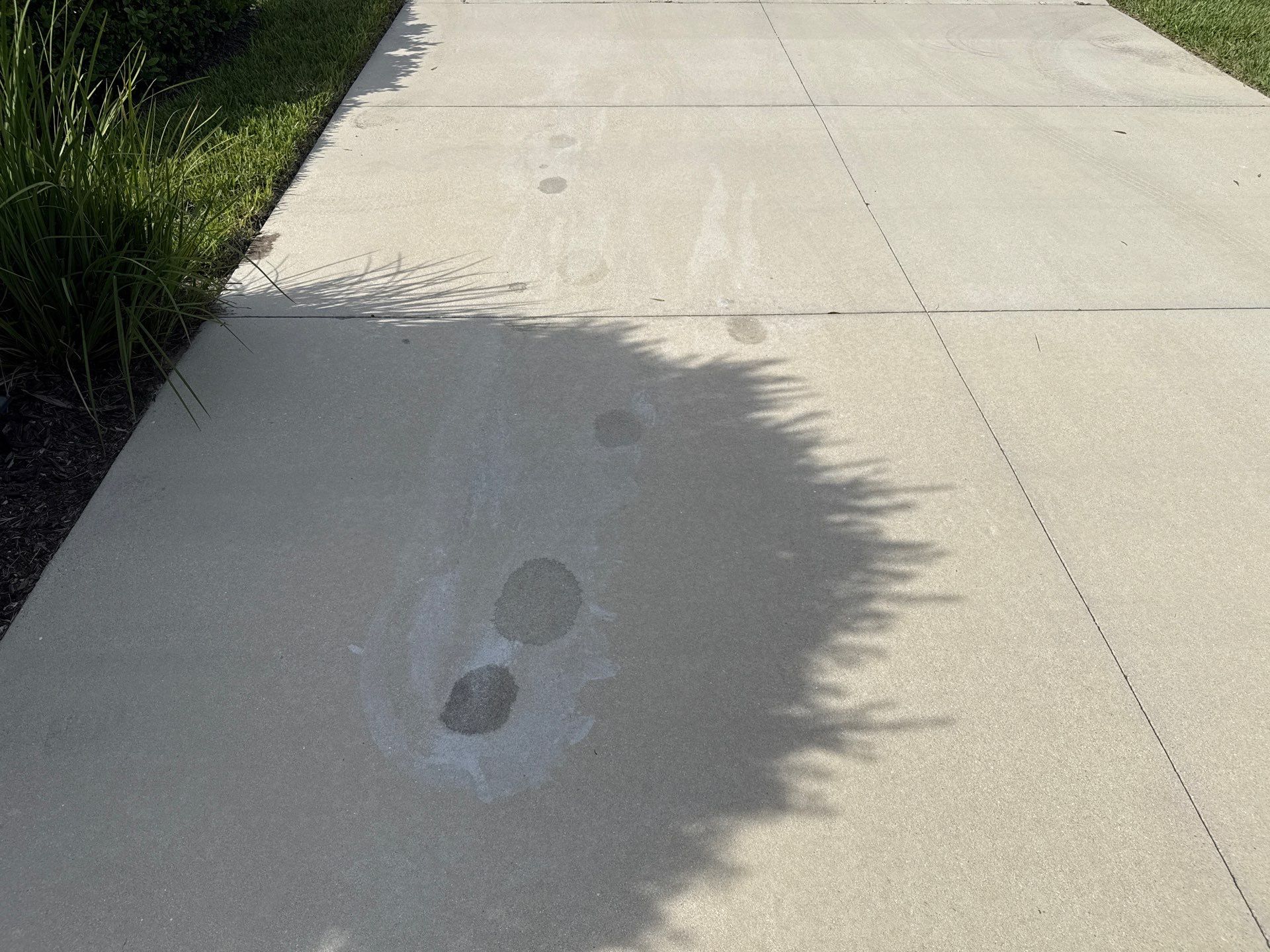 🛠️ Oil Stain Removal – Indigo Community, Lakewood Ranch, FL by Sunshine AquaWash