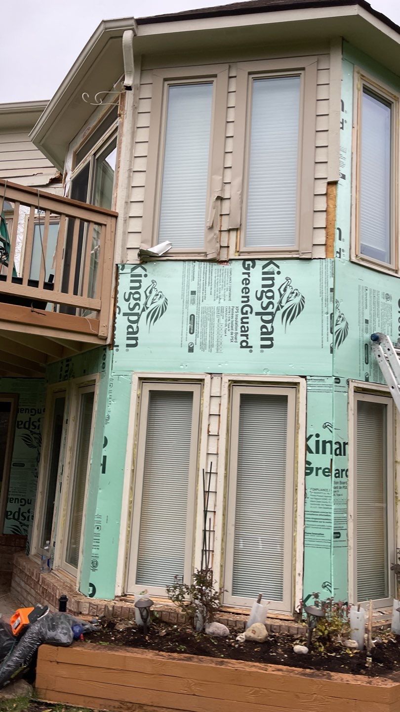 Siding Replacement using CertainTeed Restoration Classic D5 by 180 Contractors