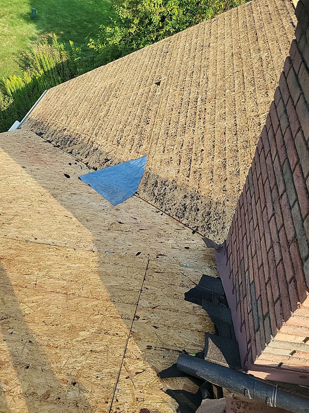 CT LANDMARK COLOR: PEWTER by Eagle Eye Roofing