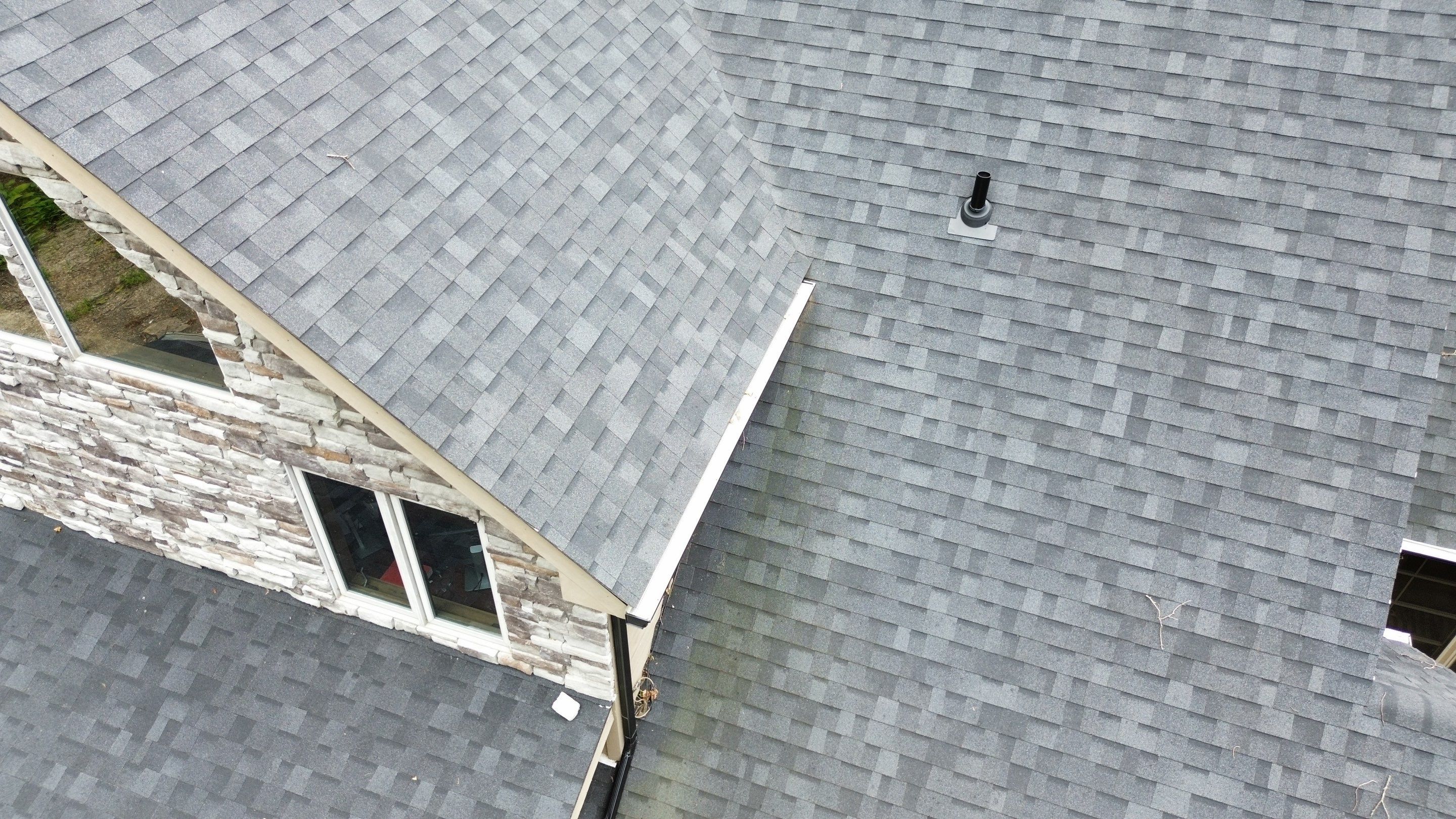 Residential Roofing Installation using Duration Series Shingles - Onyx Black by RoofX 