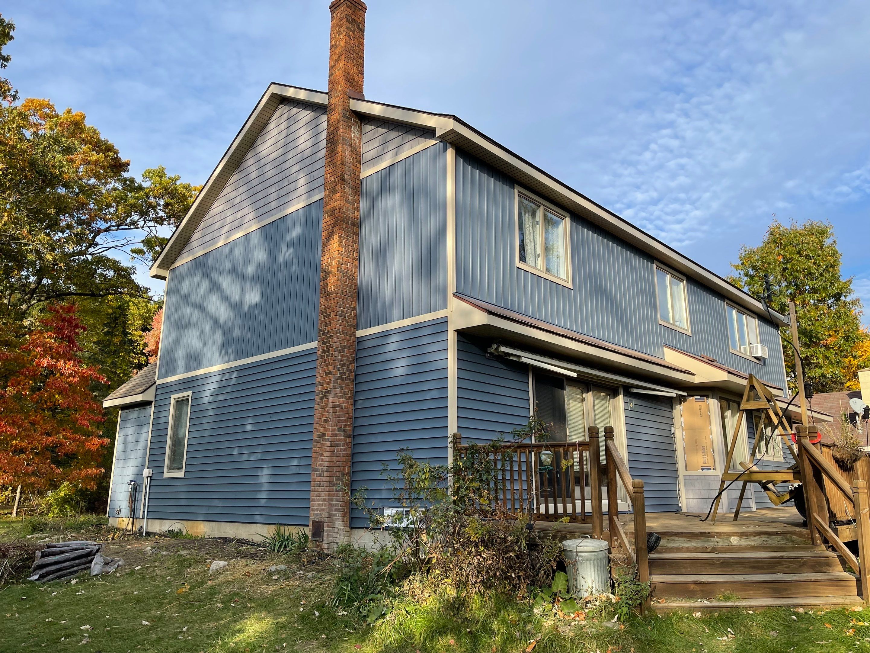 CertainTeed Monogram D5 Pacific Blue + Cedar Impression Shake Driftwood Blend & Pacific Blue + CertainTeed Board & Batten Pacific Blue by 180 Contractors