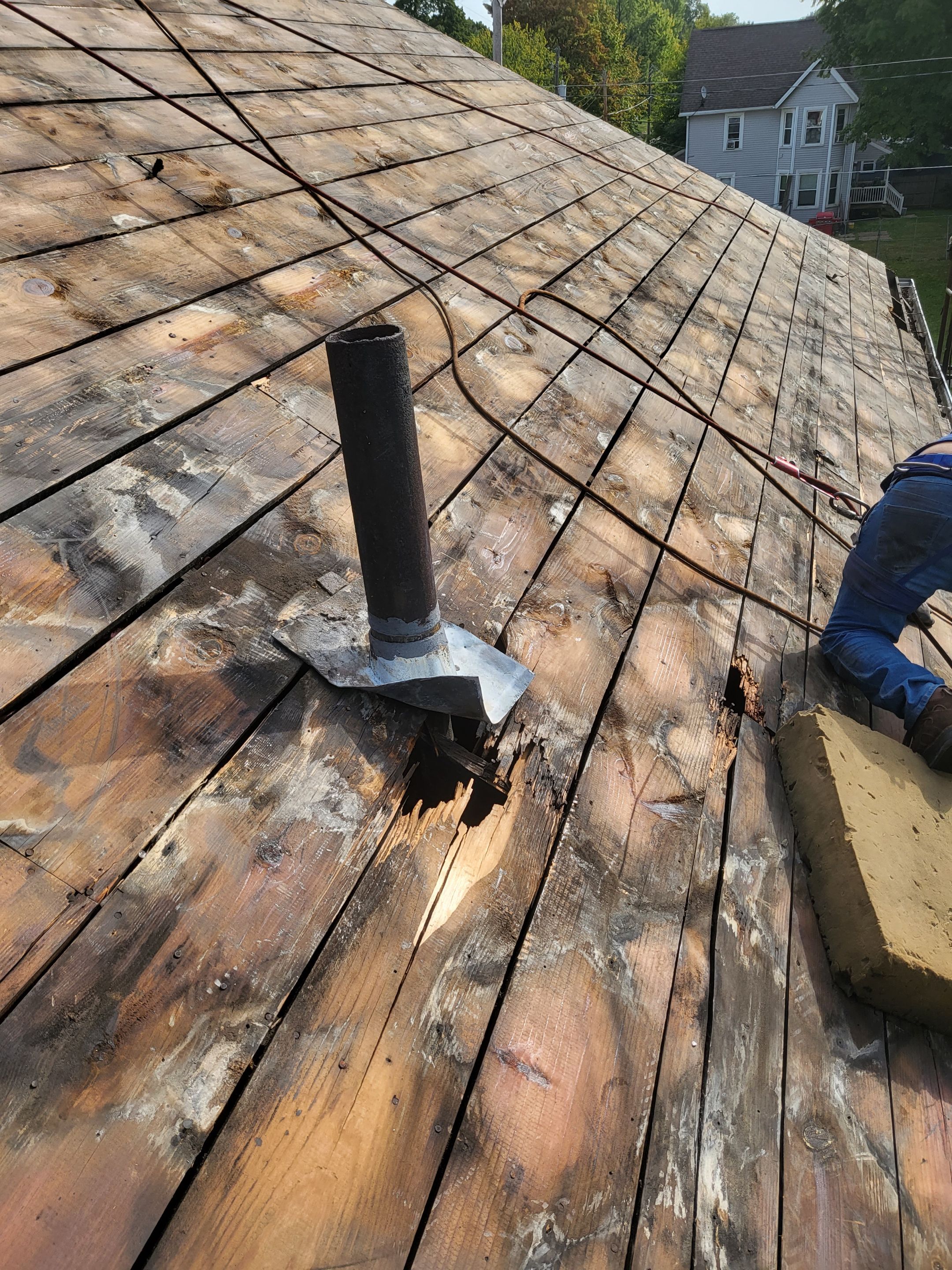 ATLAS PINNACLE COLOR: MORNING HARVEST DRIP EDGE: MUSKET BROWN by Eagle Eye Roofing