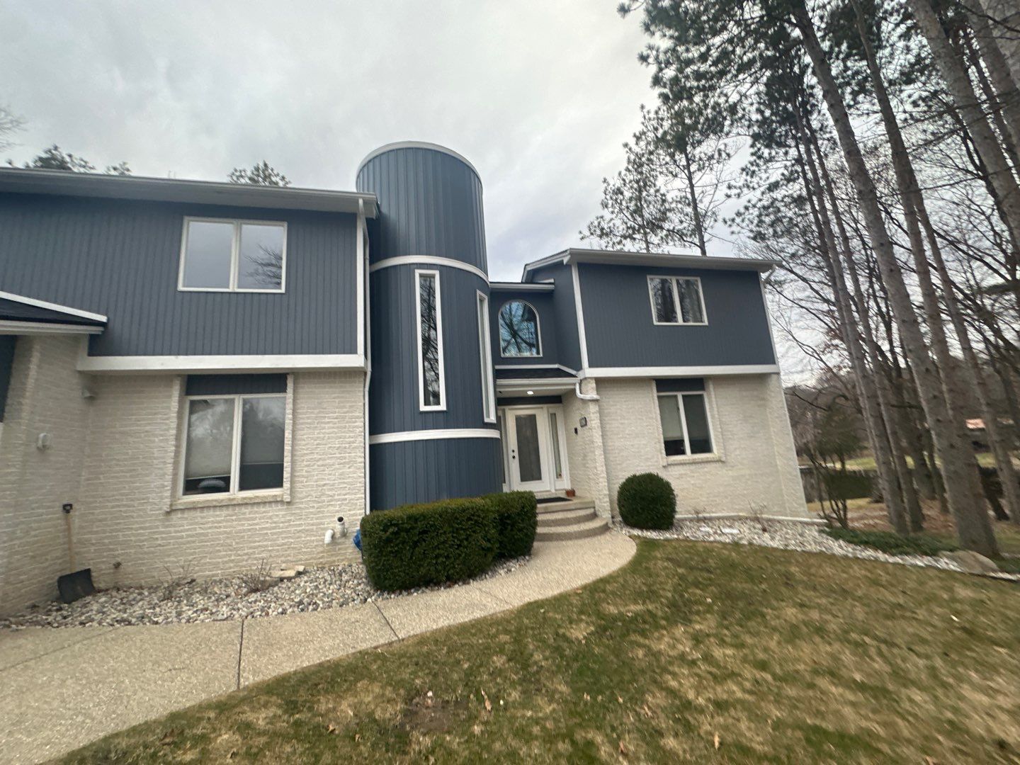 Siding Replacement using Certainteed Monogram D5 Pacific Blue by 180 Contractors