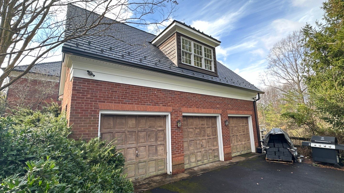 Clifton Multi-Trade Restoration: DaVinci Single Width Slate in Slate Black by RM Banning, Inc.