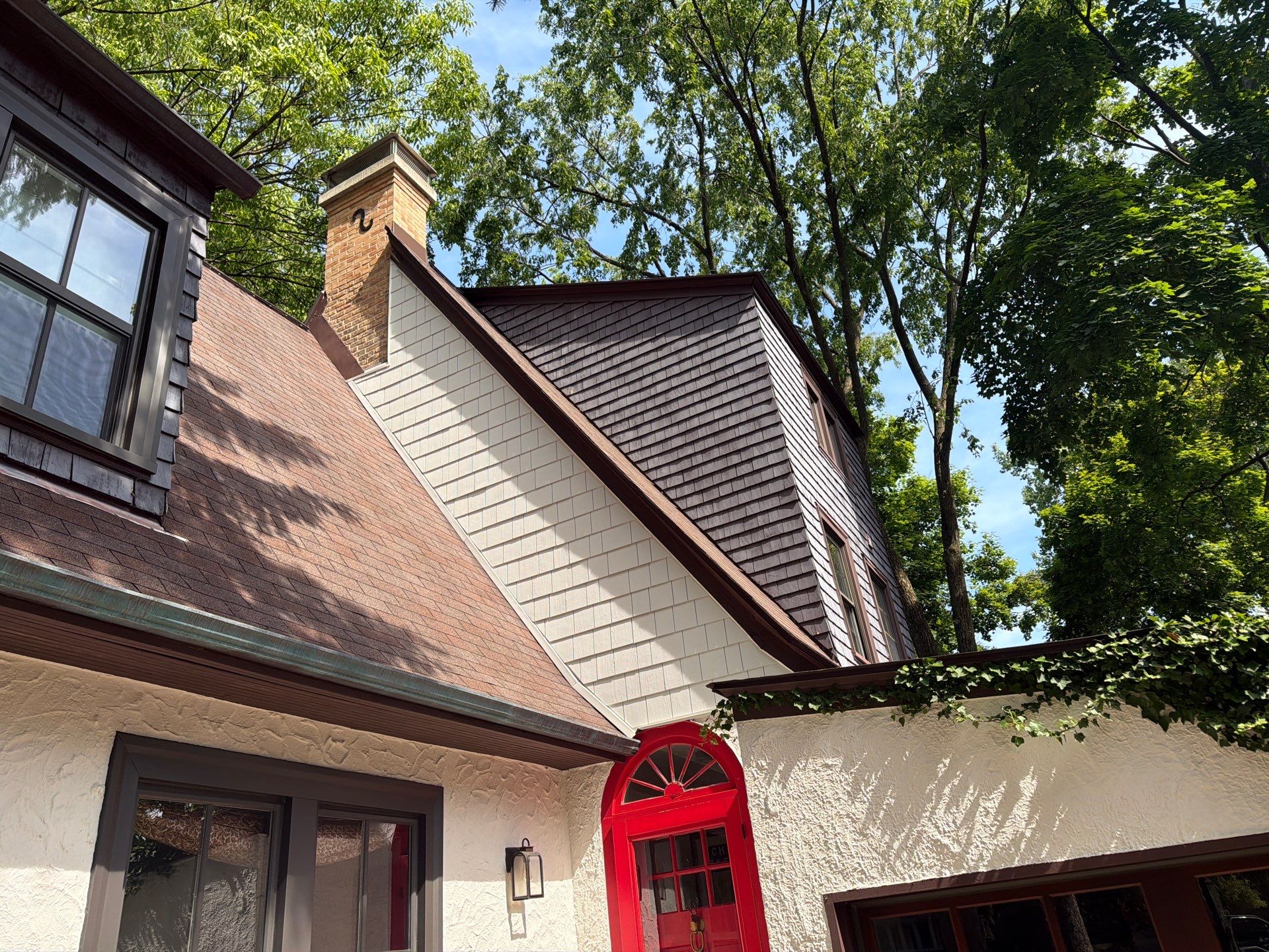 Stucco and Dryvit House Soft Washing by Northern Power Washing LLC.