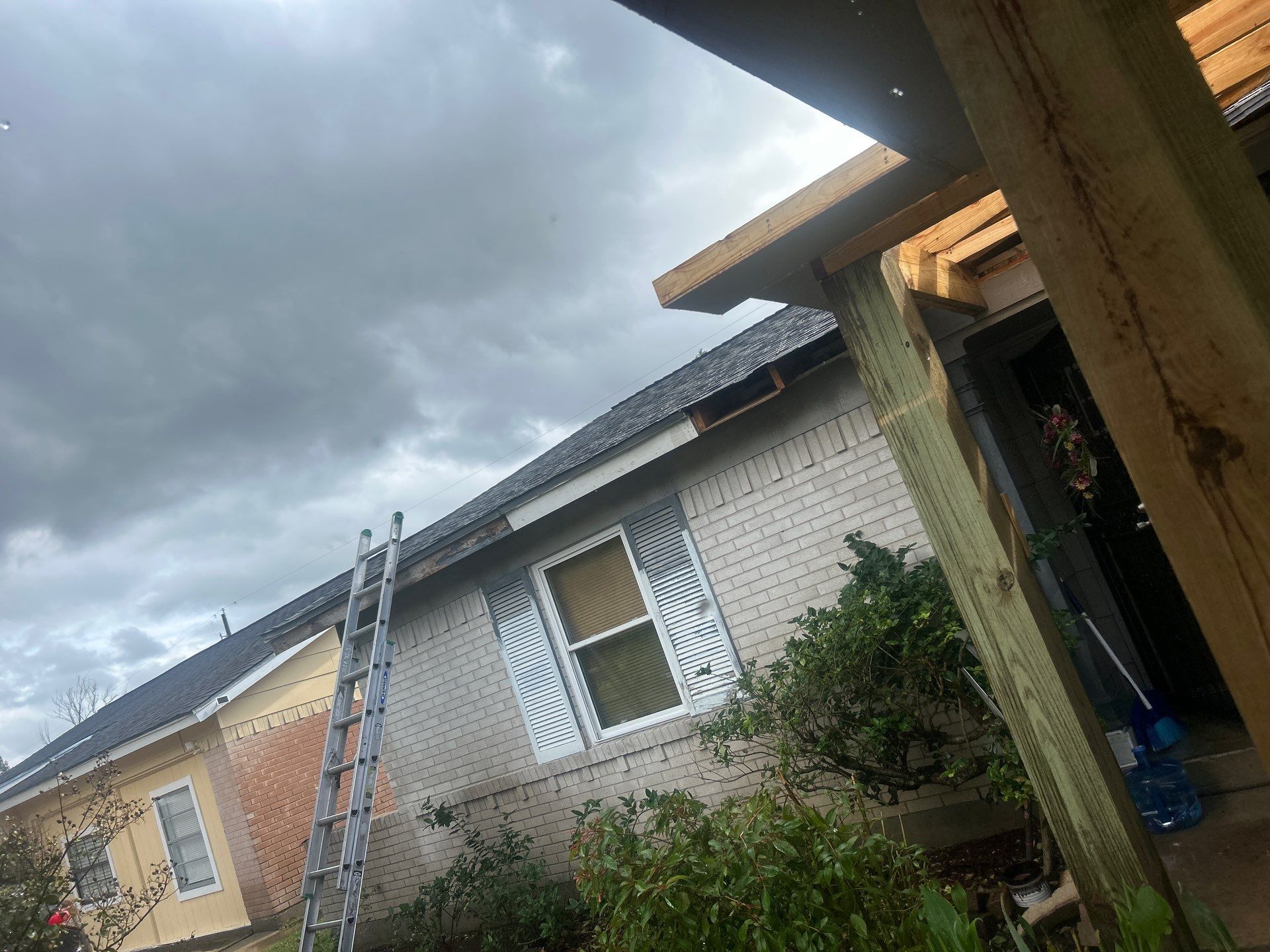 Roof Replacement Houston by Roof Repair Company