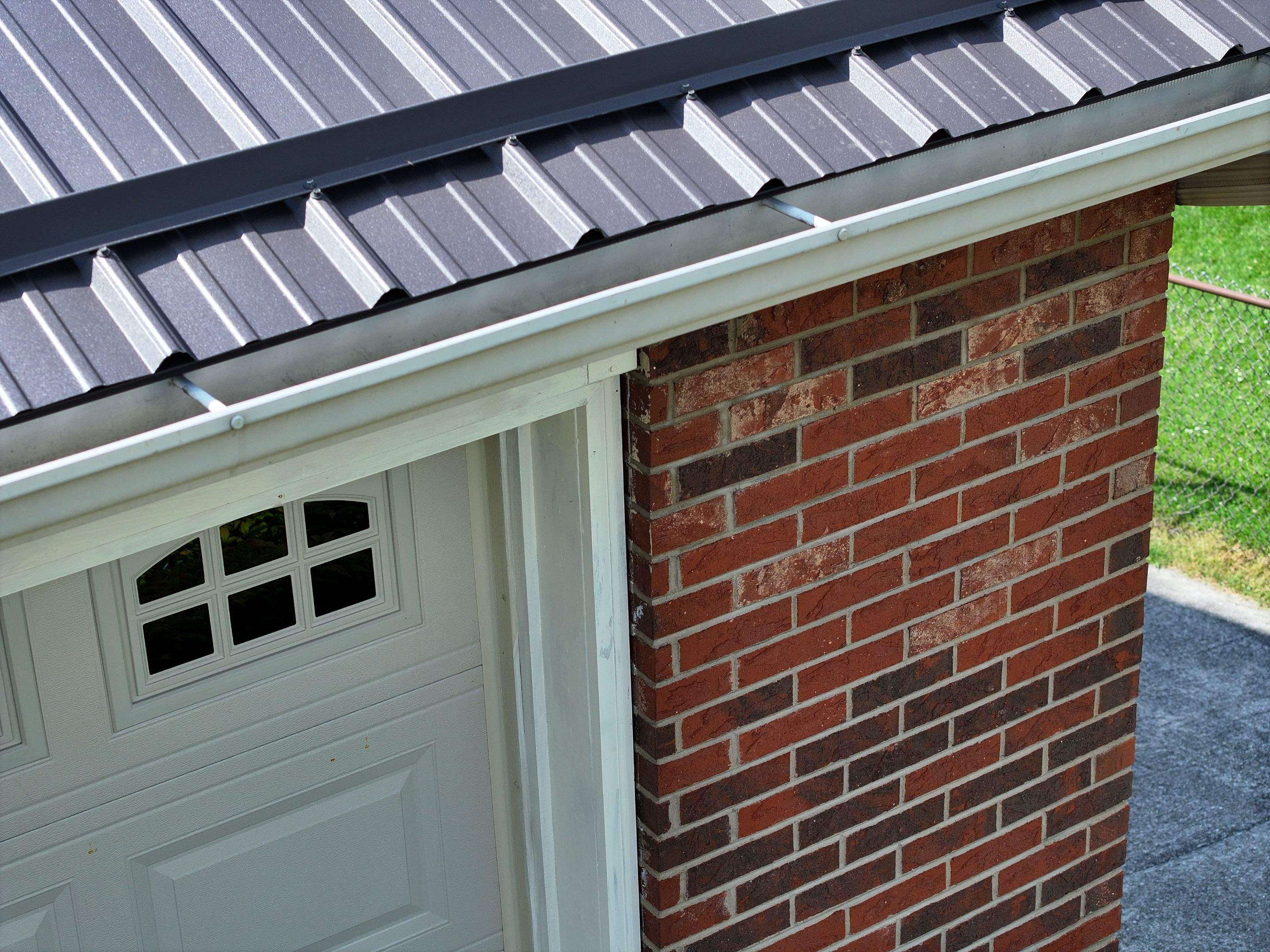 Maximoff Residence by Omnia Roofing