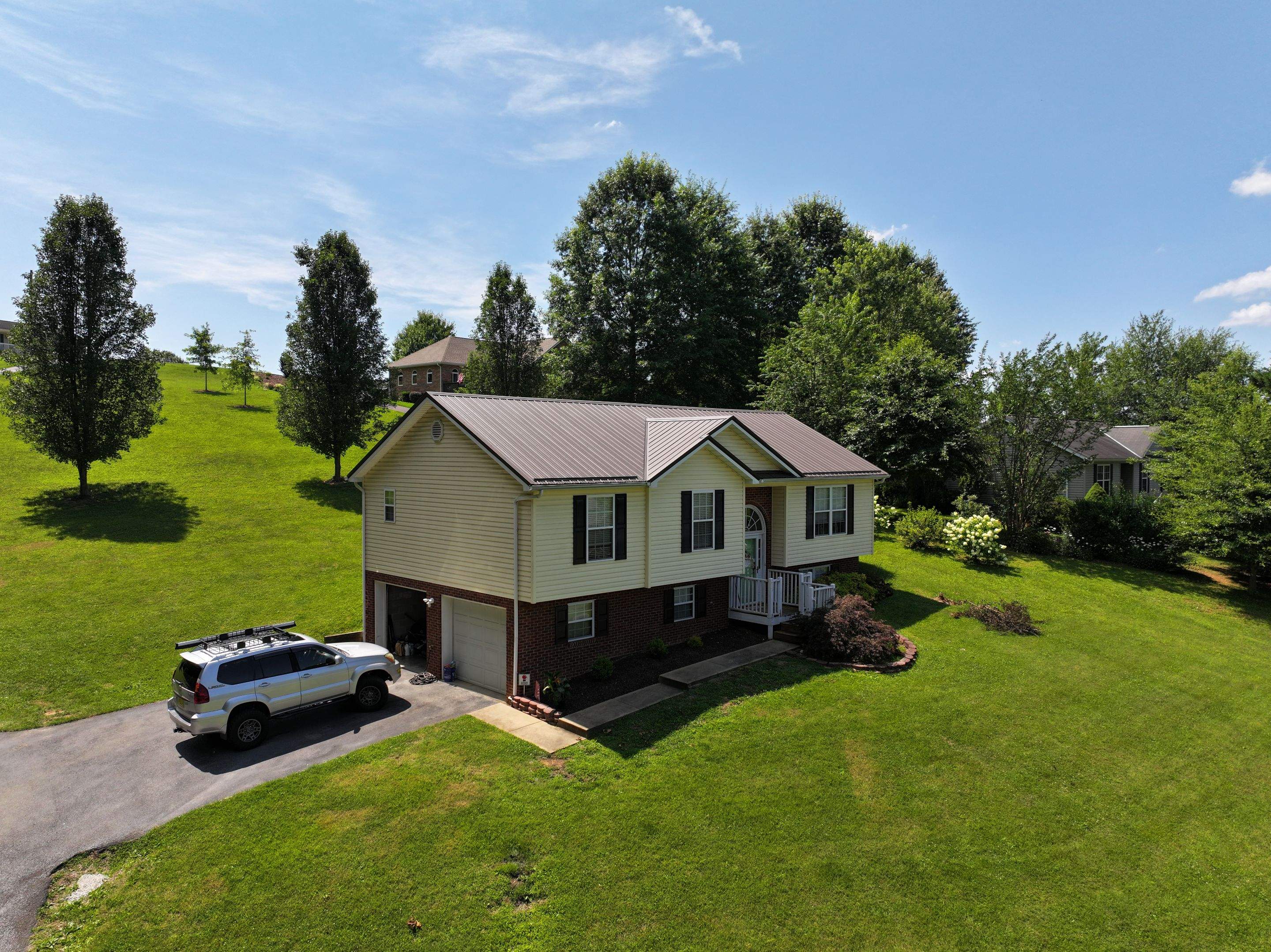 Carrier Residence by Omnia Roofing