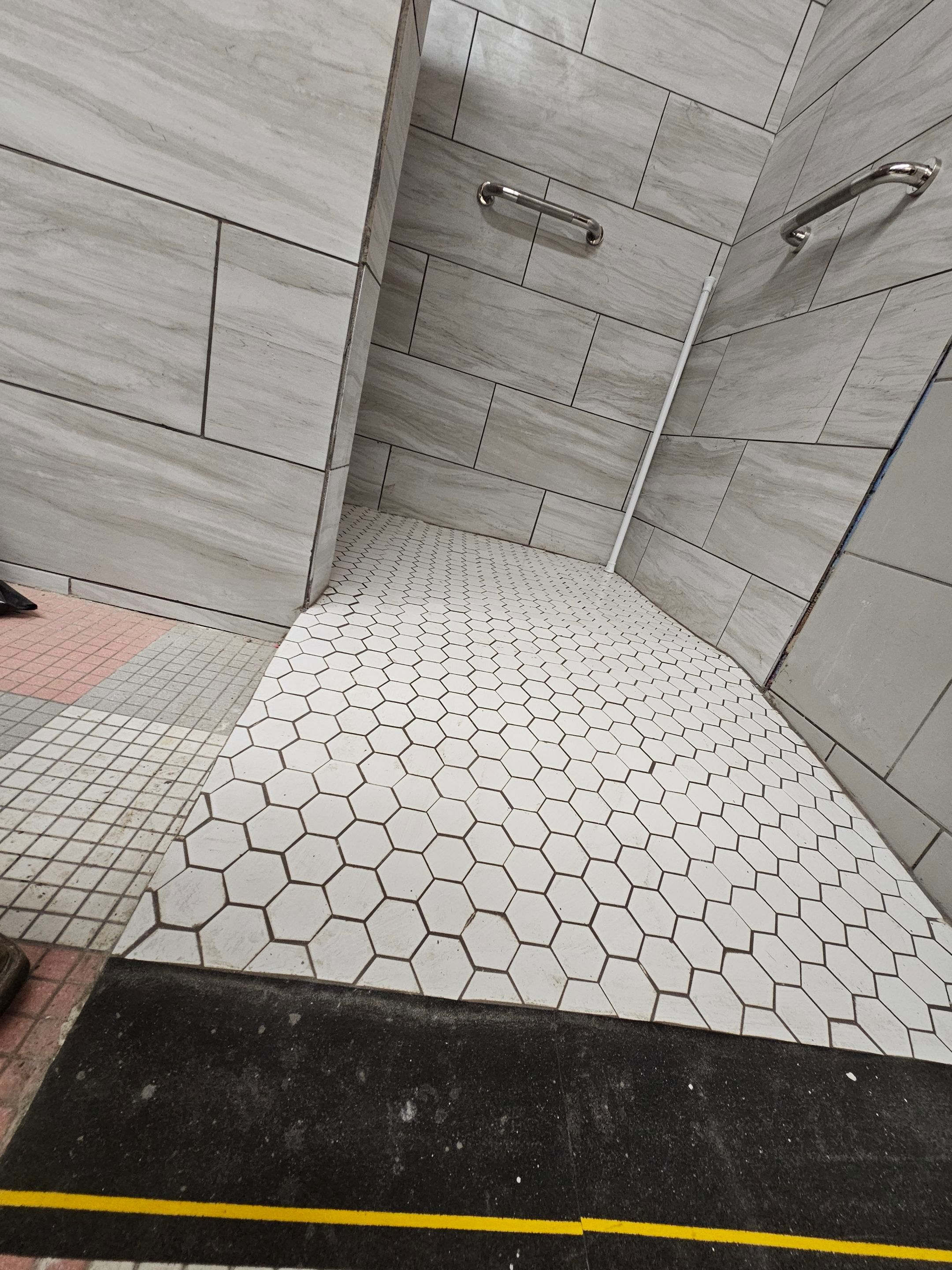 Showers & Storage by EL-GC LLC