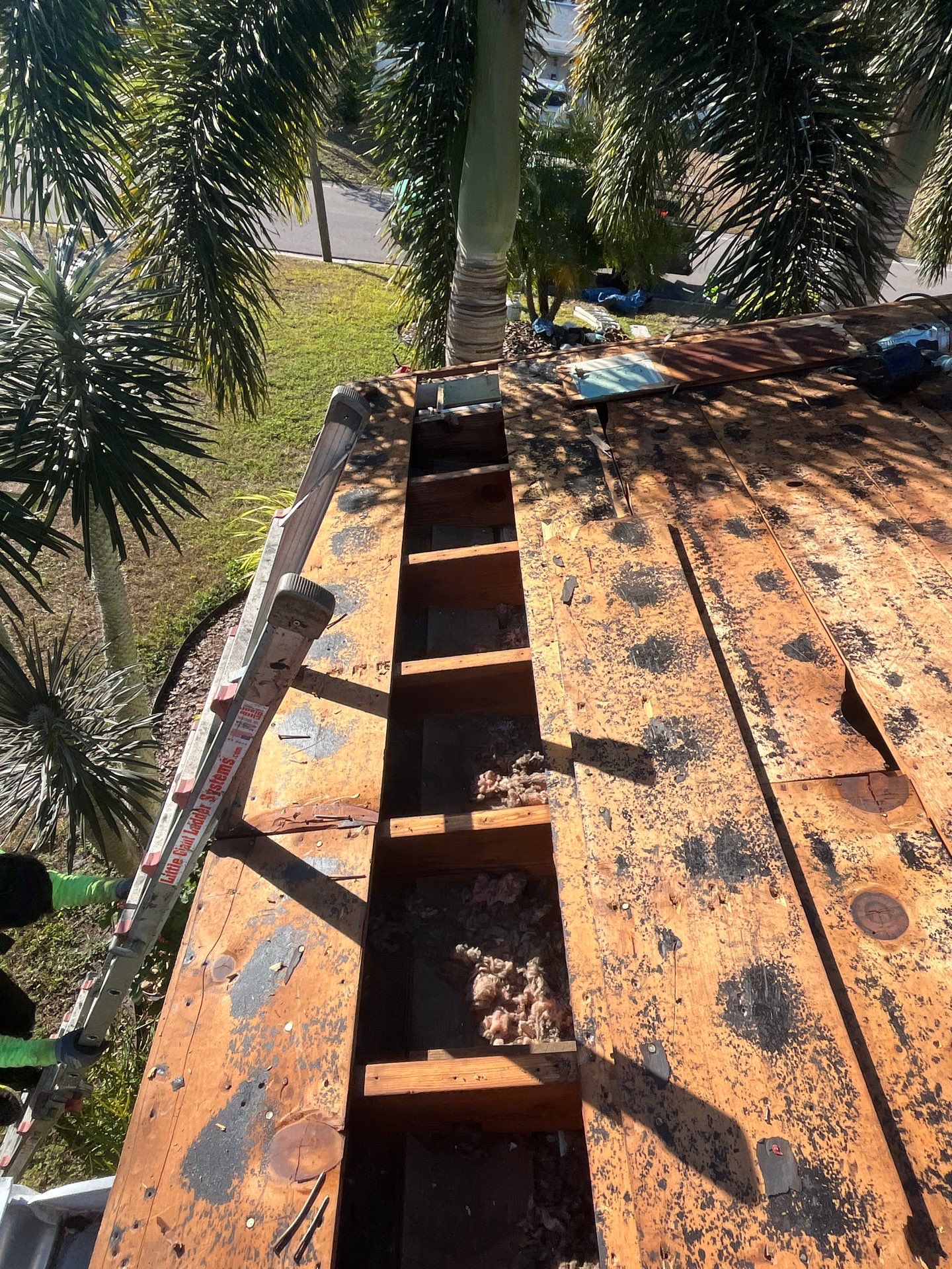 Project in St. Petersburg 33710 by Mitchell Roofing Company LLC 