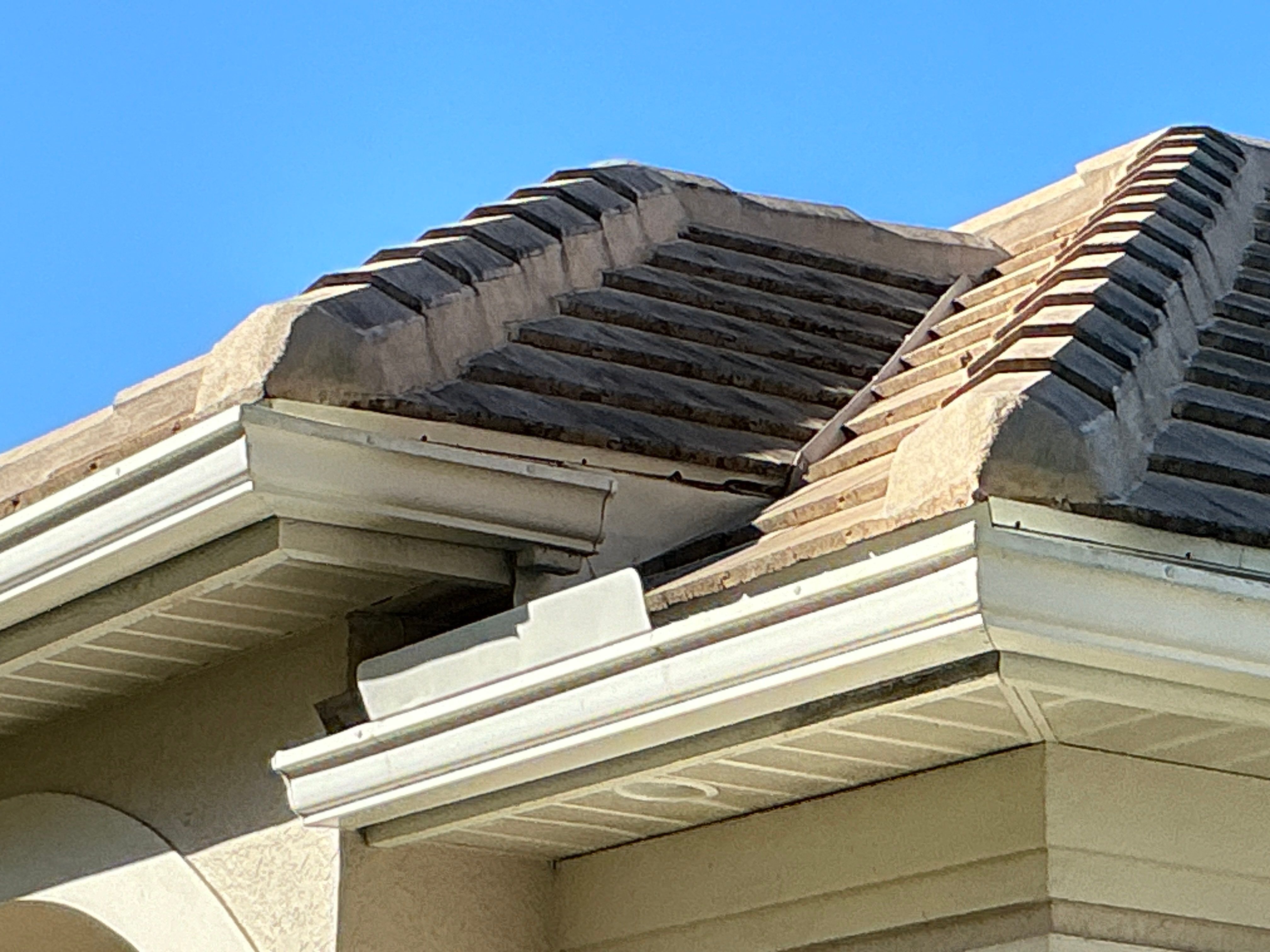 White Seamless Gutters for Florida's cities  by Gutter Professors