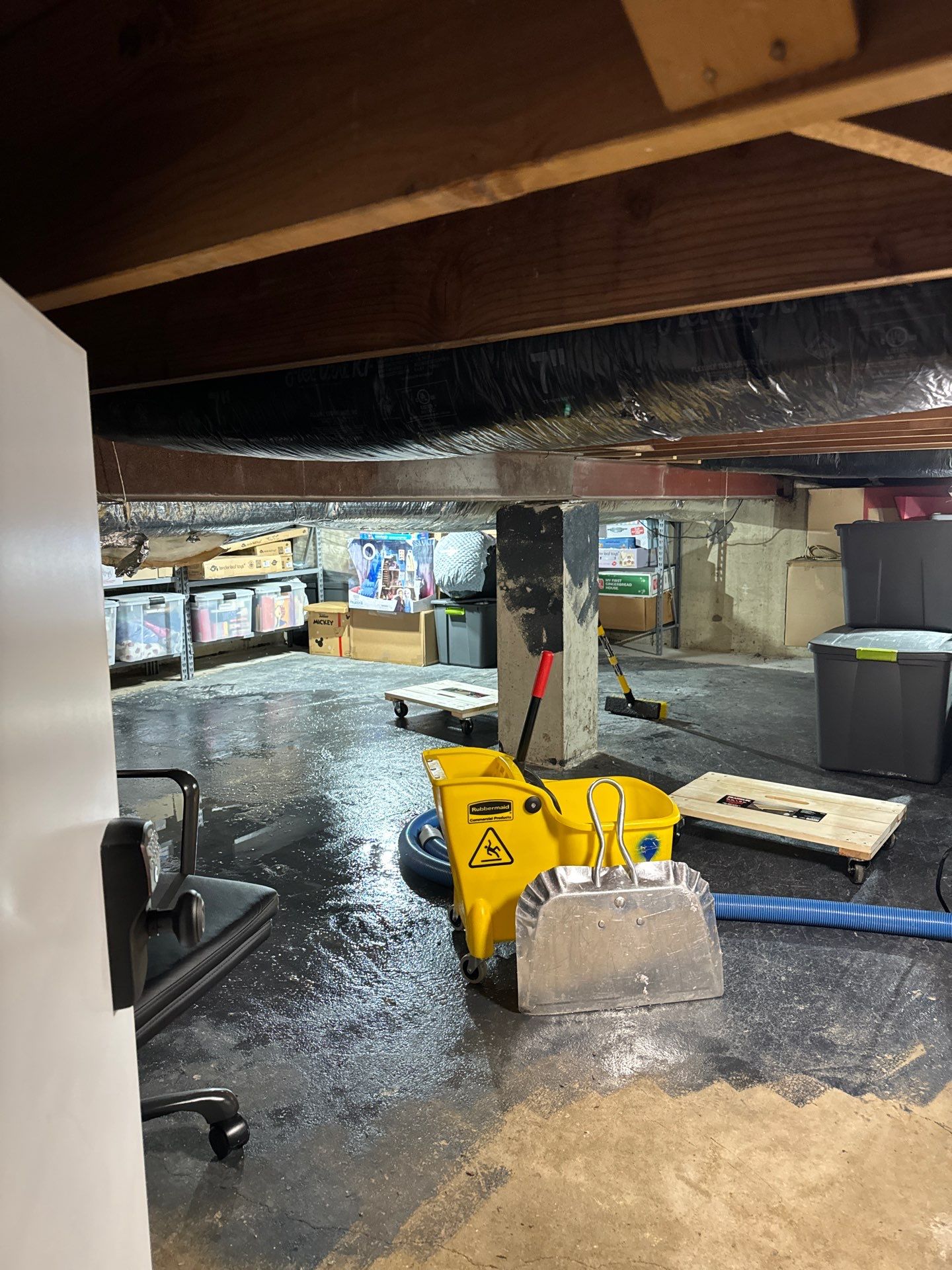 Crawlspace Sewage by Chicagoland Water Medics