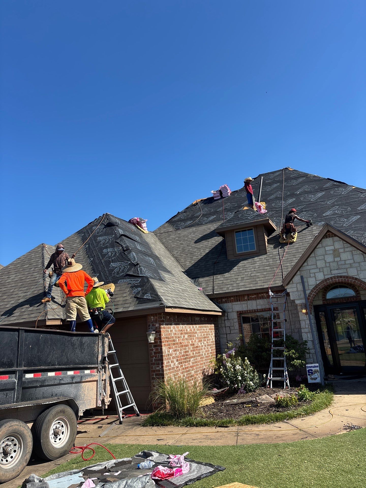 Owens Corning Oakridge - Driftwood by Frontline Roofing and Construction
