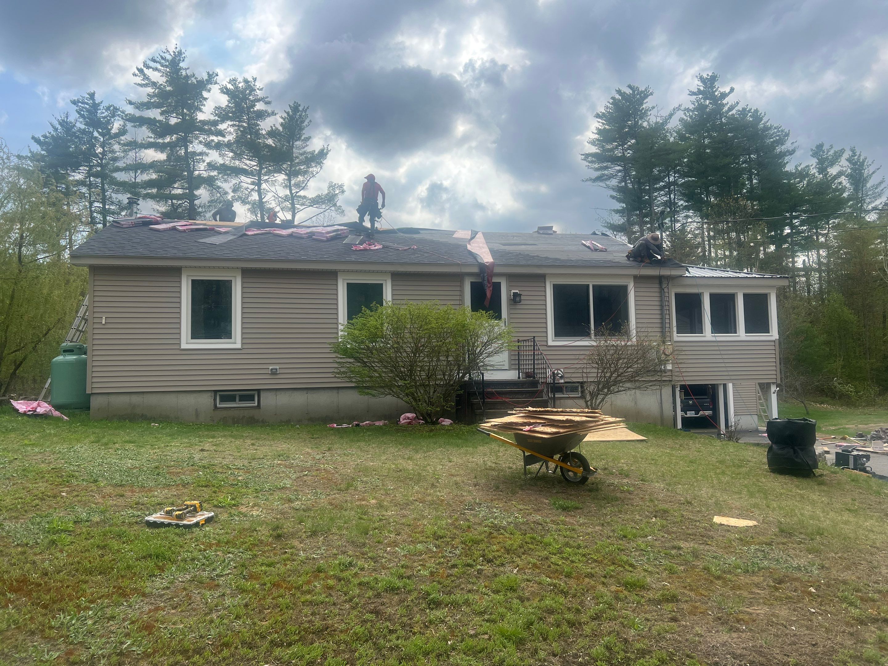 OC Roofing System - Wakefield, New Hampshire by Tall pine roofing