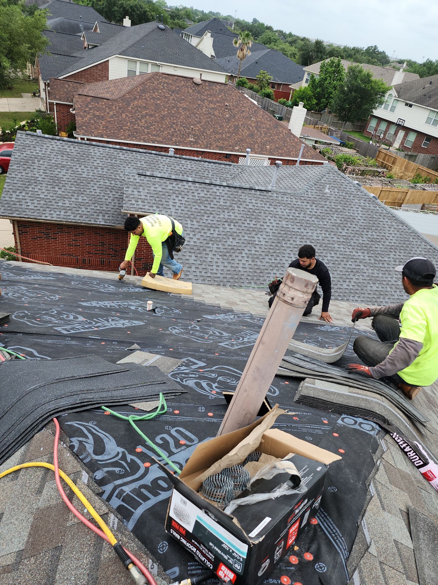 Residential Roofing Installation using Owen's Corning Duration (Lifetime) Shingles by Roof Repair Company