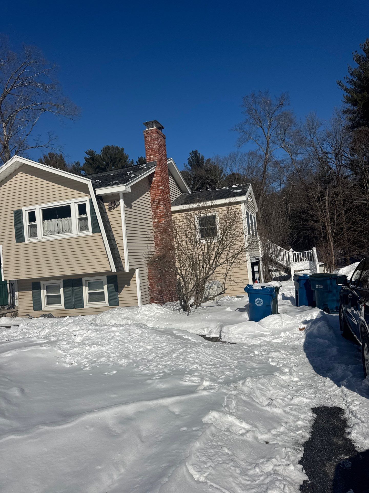 Ice Dam Removal & Snow Removal in Tewksbury, MA by Mighty Dog Roofing of Greater Middlesex County