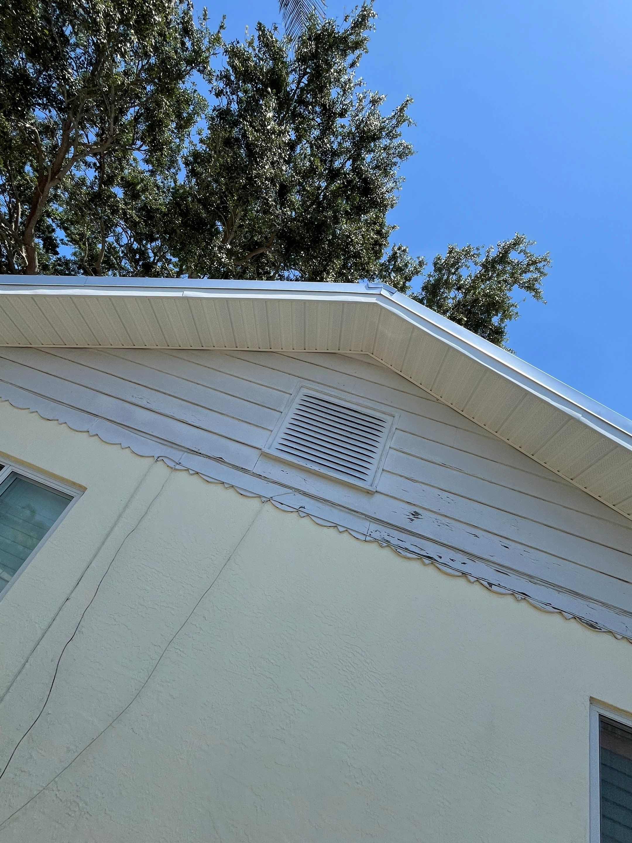Soffit and Fascia Installation in Sarasota FL by Gutter Professors