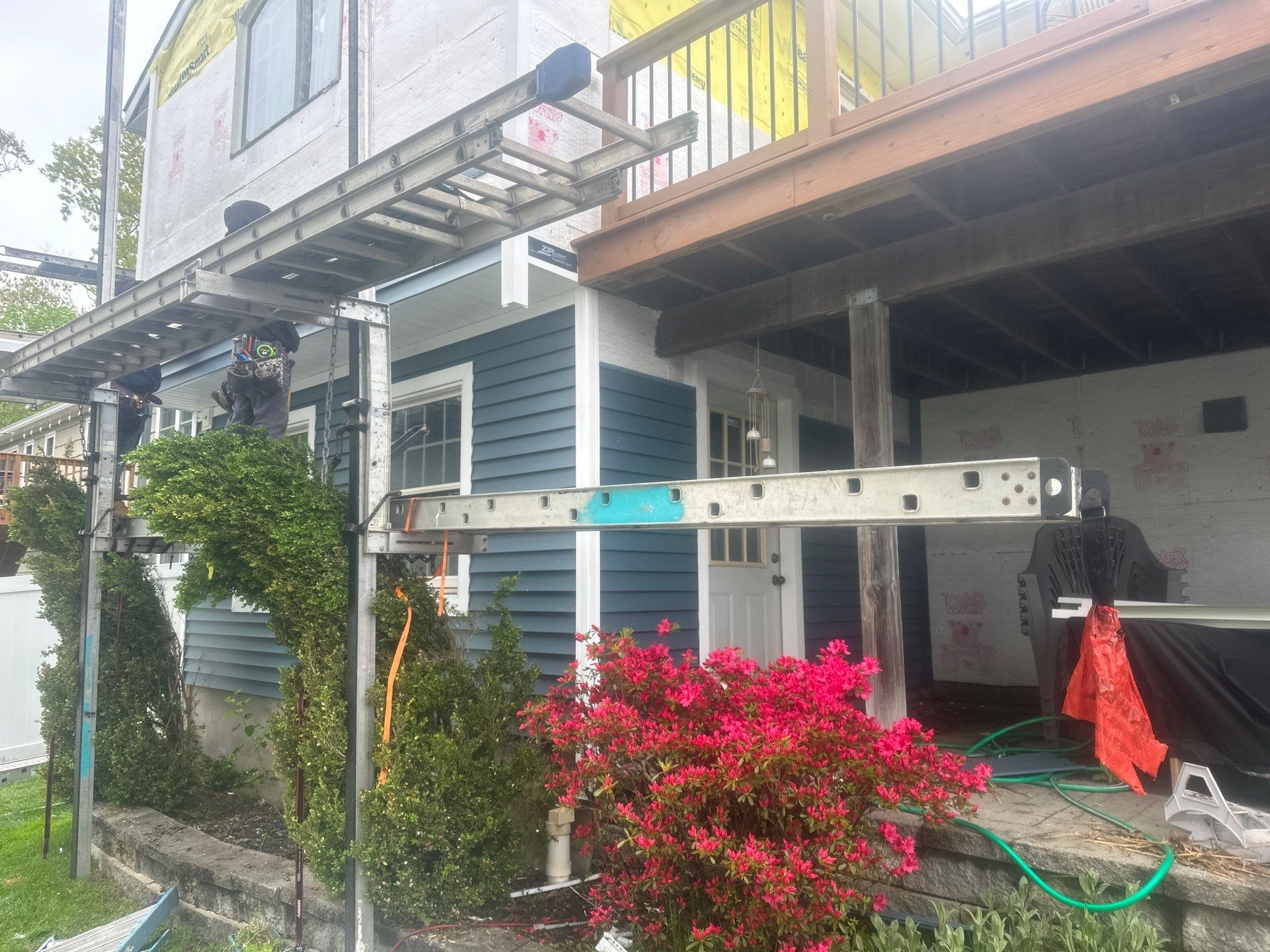 Siding Installation using Certainteed Cedar Impressions Straight Edge Perfection Shingles - D7 - Pacific Blue by A Plus Exterior