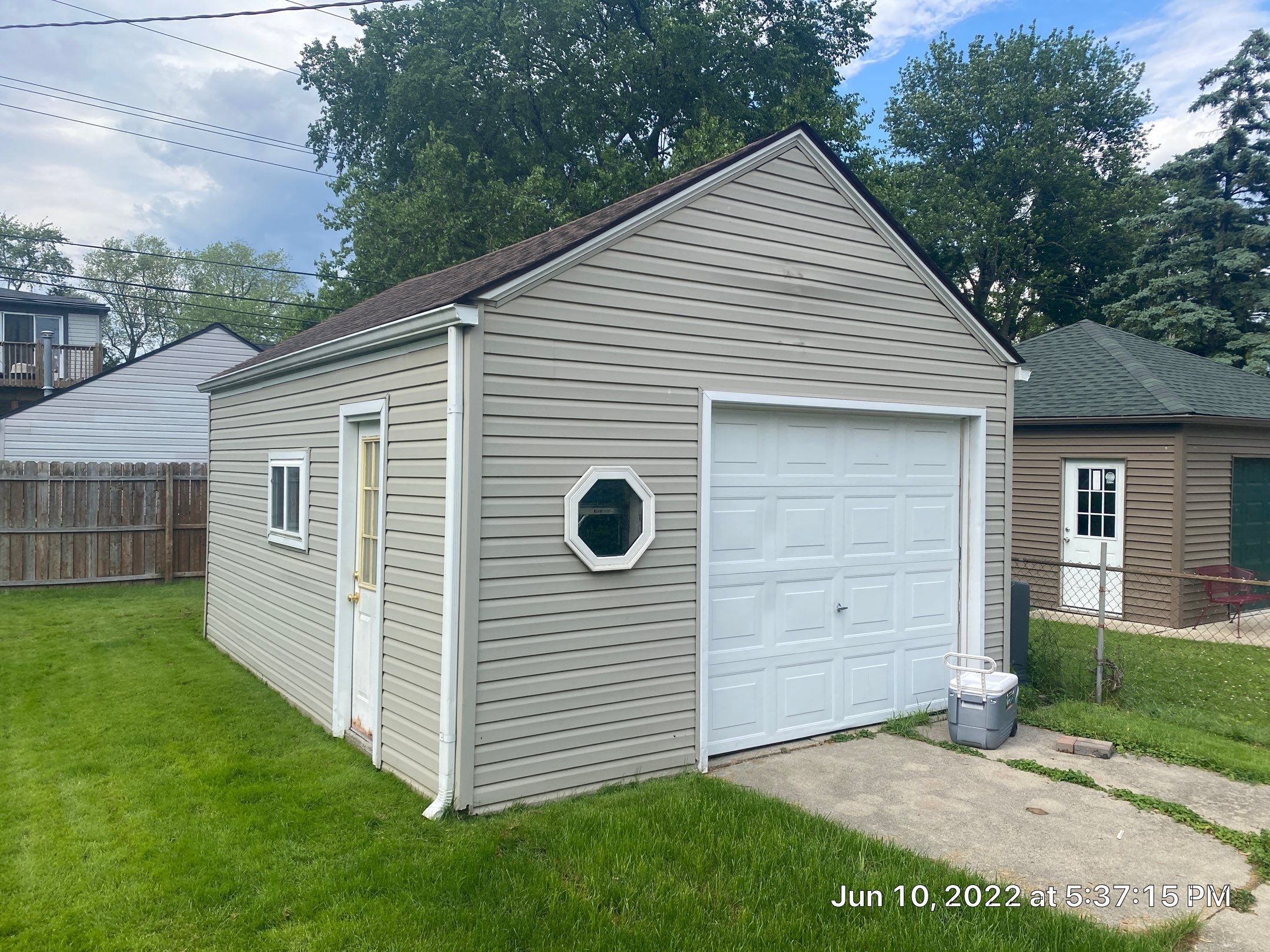 Siding Replacement using CertainTeed Restoration Classic D5 Forest Green by 180 Contractors
